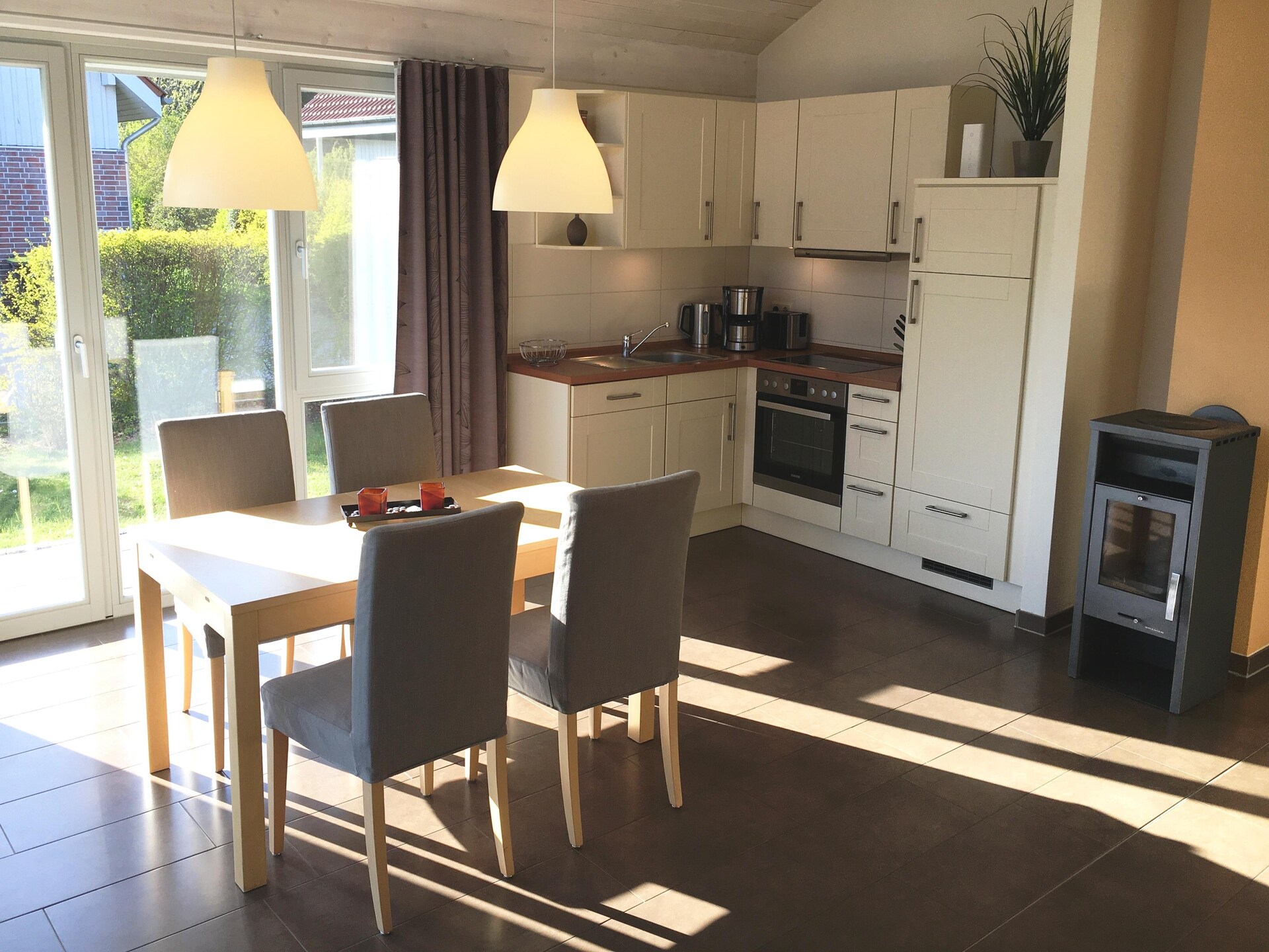 Vrijstaand huis met sauna, haard & roeiboot op 250m van de Müritz - foto 11