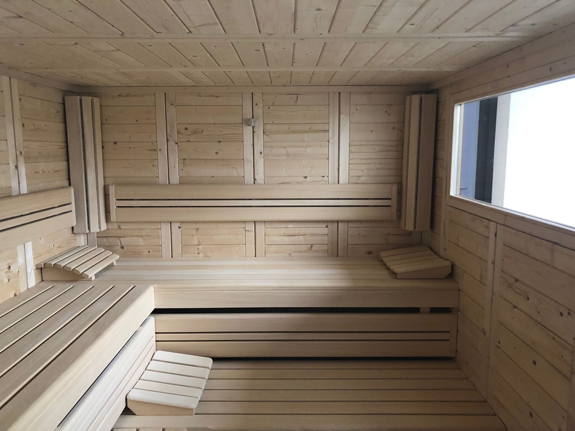 Studio 22: Uw luxe toevluchtsoord met panoramisch zeezicht op 50 meter van het strand - foto 18