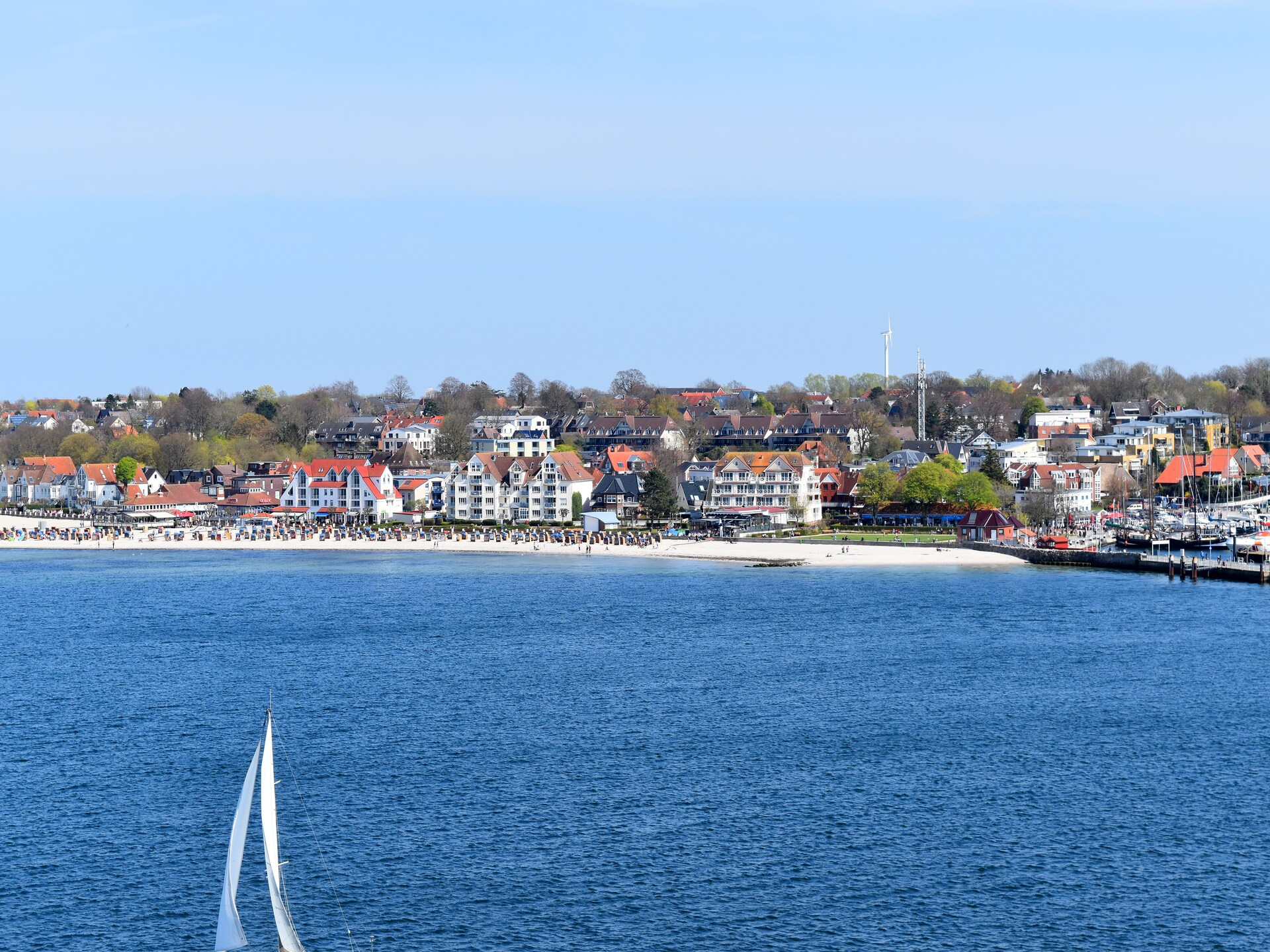 Chic appartement met balkon en uitzicht op de Kiel Fjord, 50m van het strand - foto 35