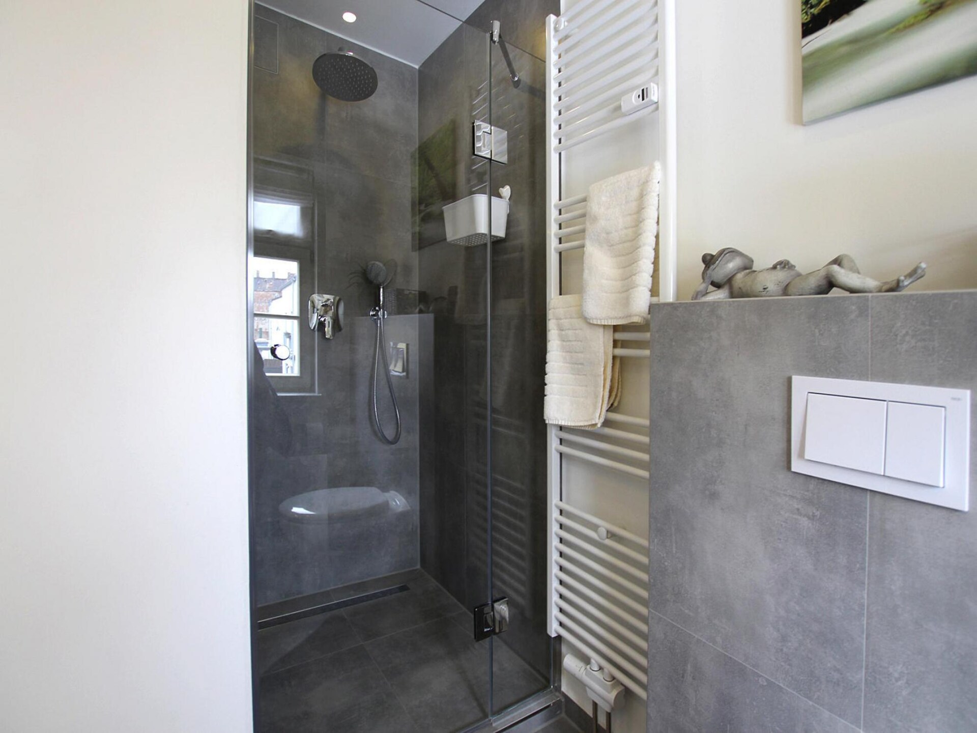 Chic appartement op de bovenste verdieping aan het Goethe Park in Leipzig - foto 11