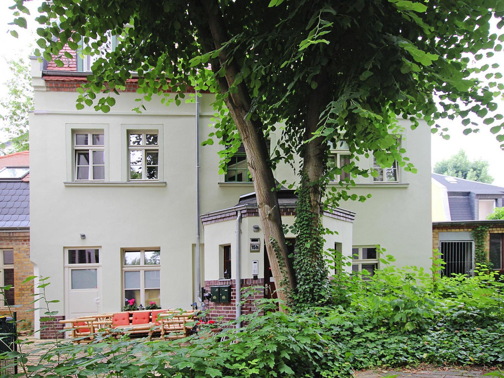 Chic appartement op de bovenste verdieping aan het Goethe Park in Leipzig - foto 2