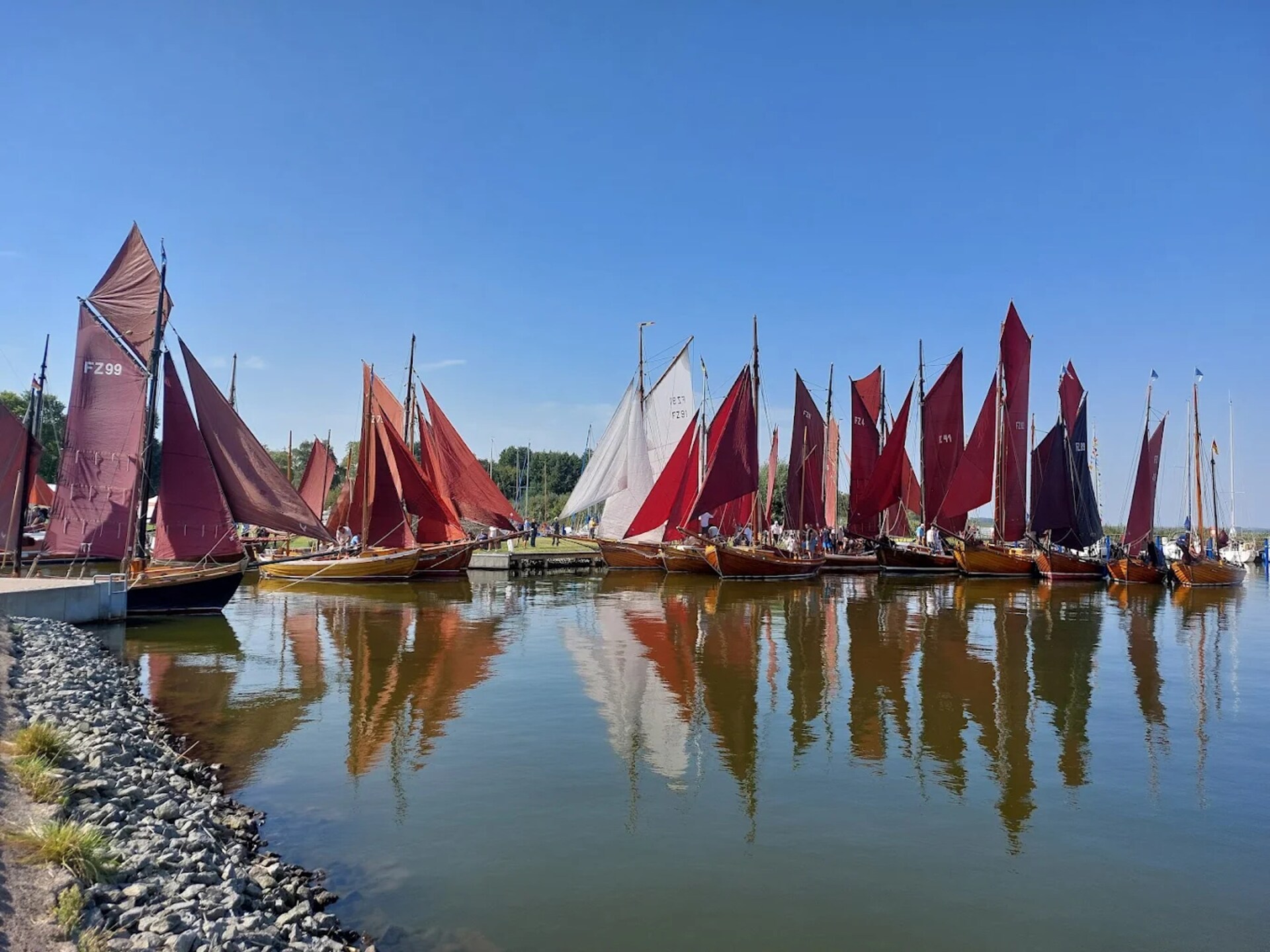 Aan het meer: Luxe rietgedekt vakantiehuis in Fuhlendorf - foto 35