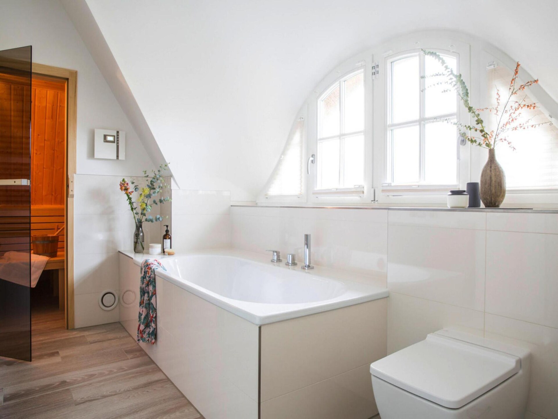 Reetgedekt vakantiehuis Seeadler 65 met sauna, 100m van de lagune - foto 18