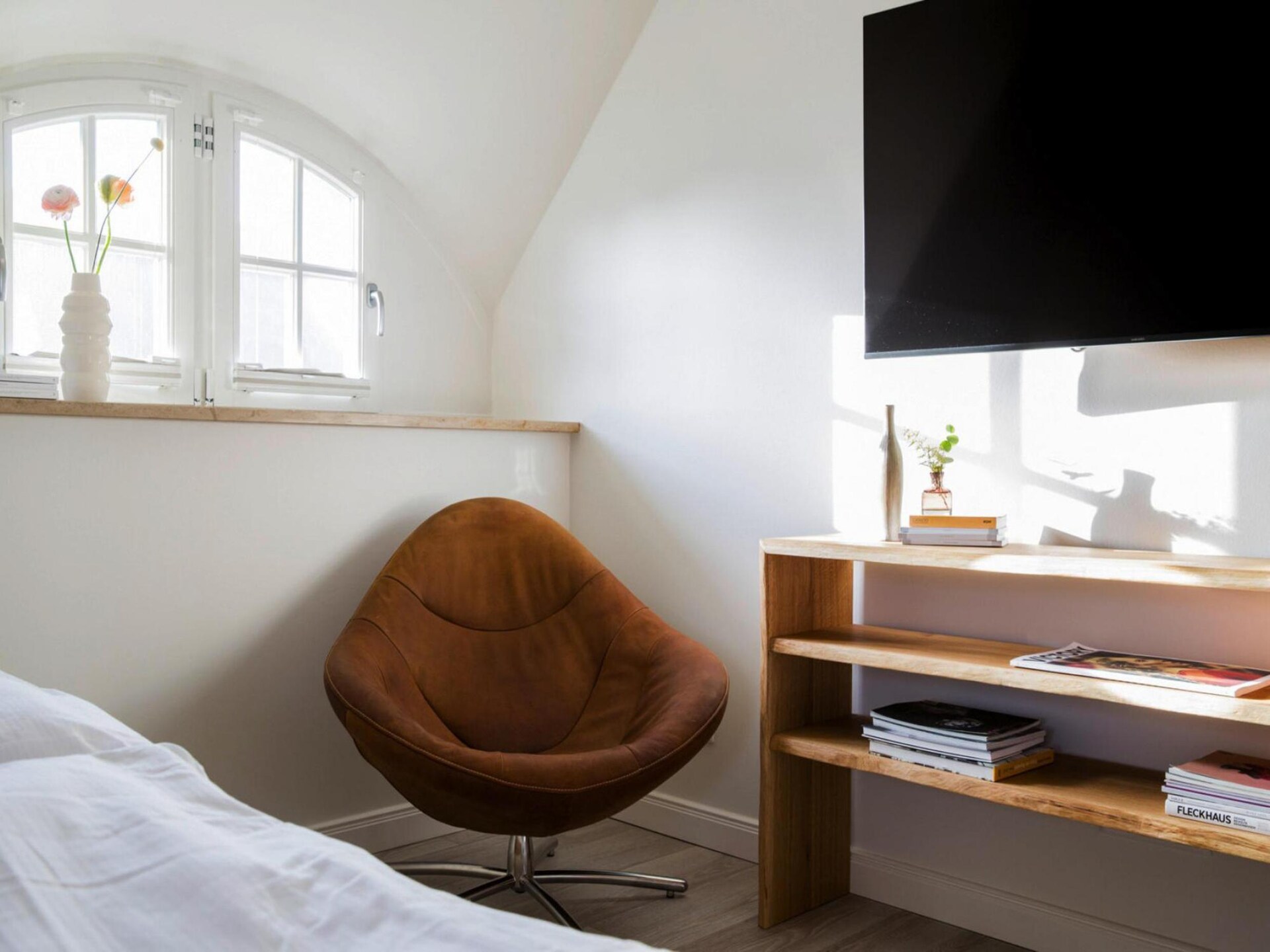 Reetgedekt vakantiehuis Seeadler 65 met sauna, 100m van de lagune - foto 17