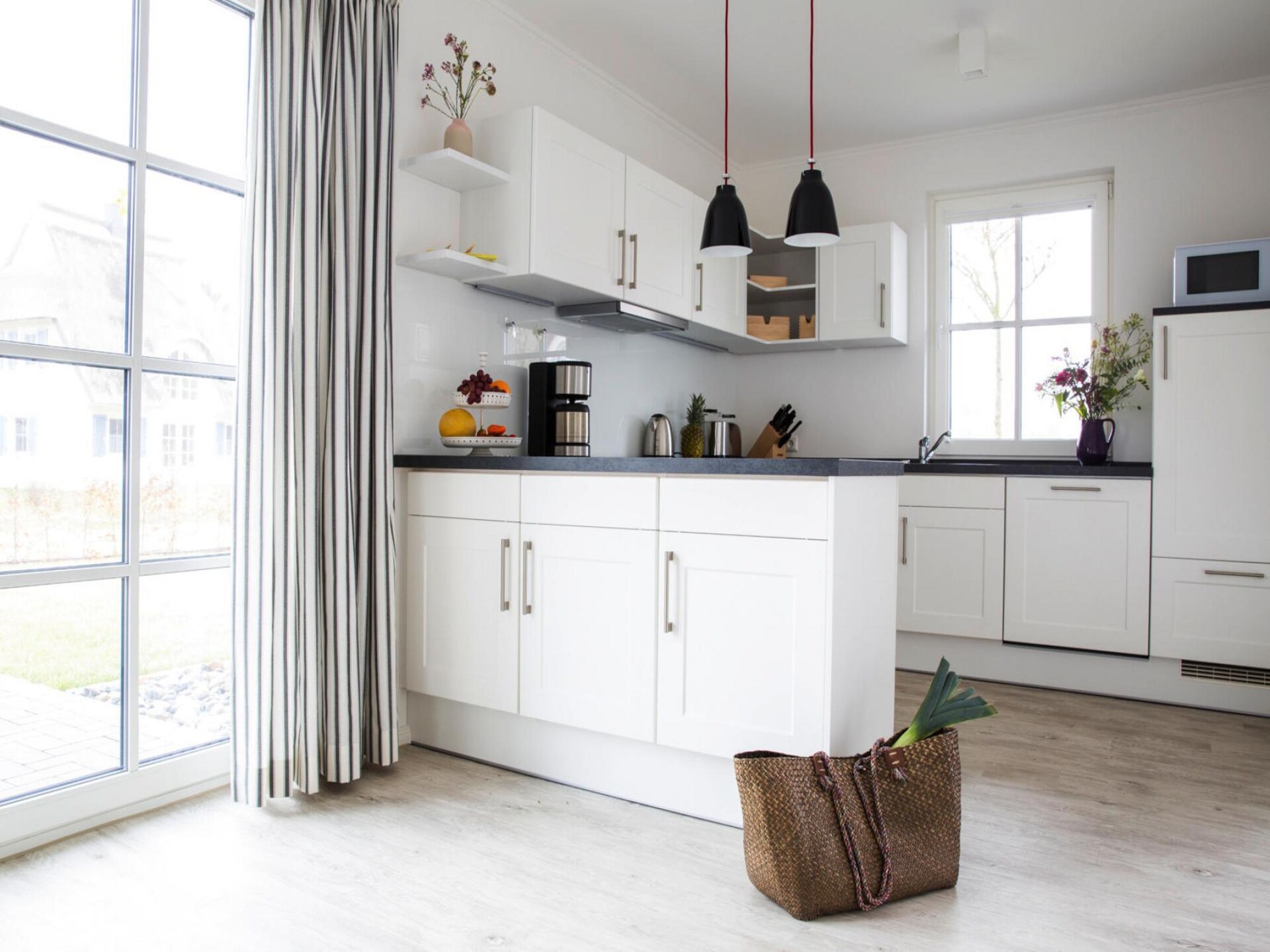 Luxe rietgedekt vakantiehuis met sauna aan de lagune bij Fuhlendorf - foto 9