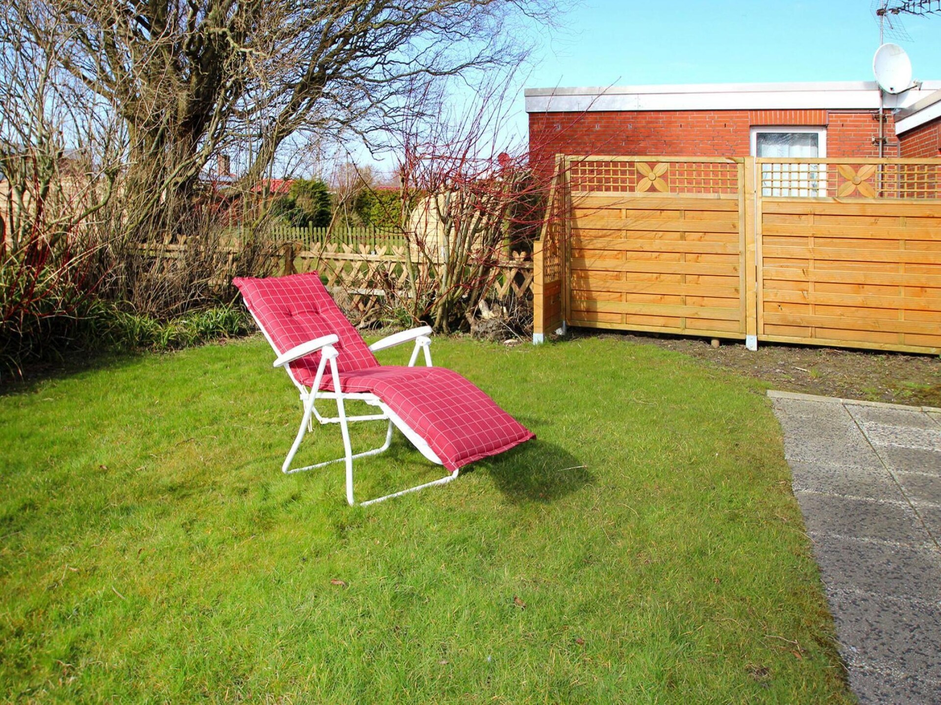 Knusse bungalow met privétuin nabij strand en golfbaan in Dornumersiel - foto 9
