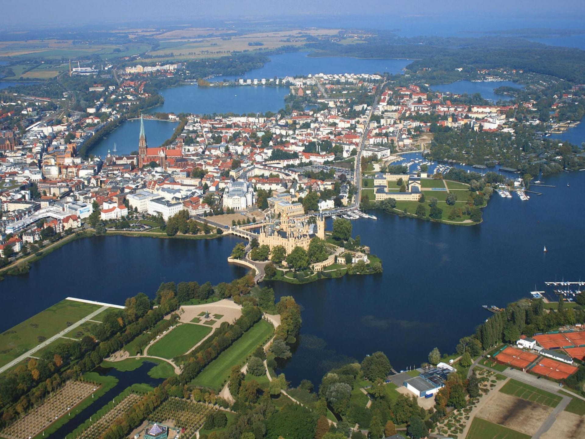 Aan het meer: Sfeervol appartement in historisch Schwerin - foto 19