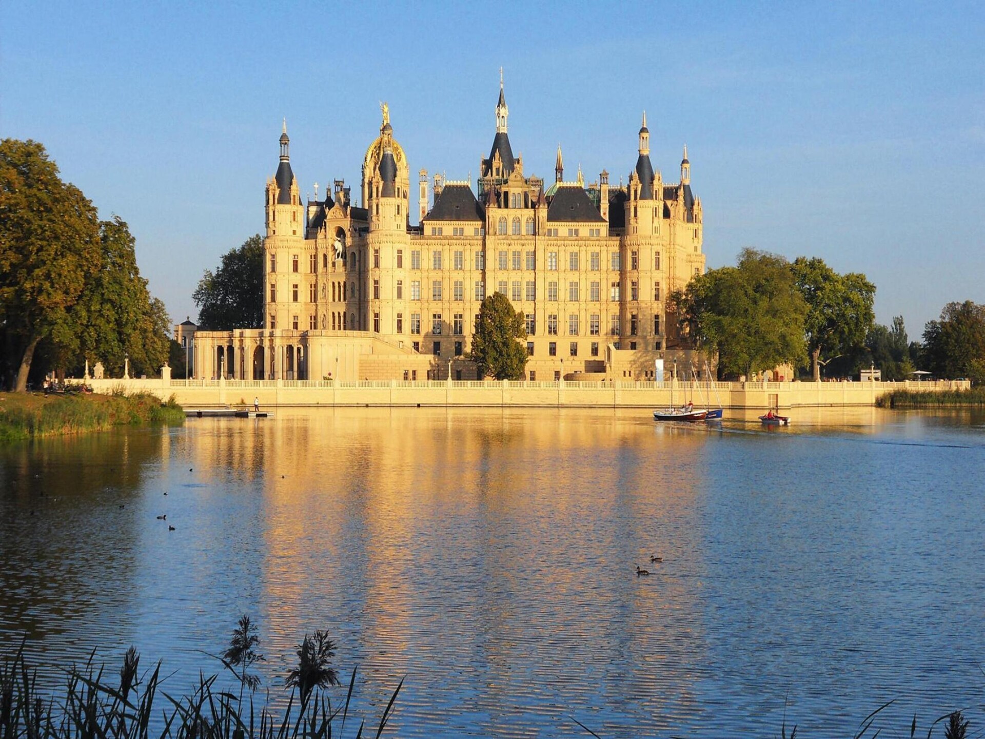 Aan het meer: Sfeervol appartement in historisch Schwerin - foto 21