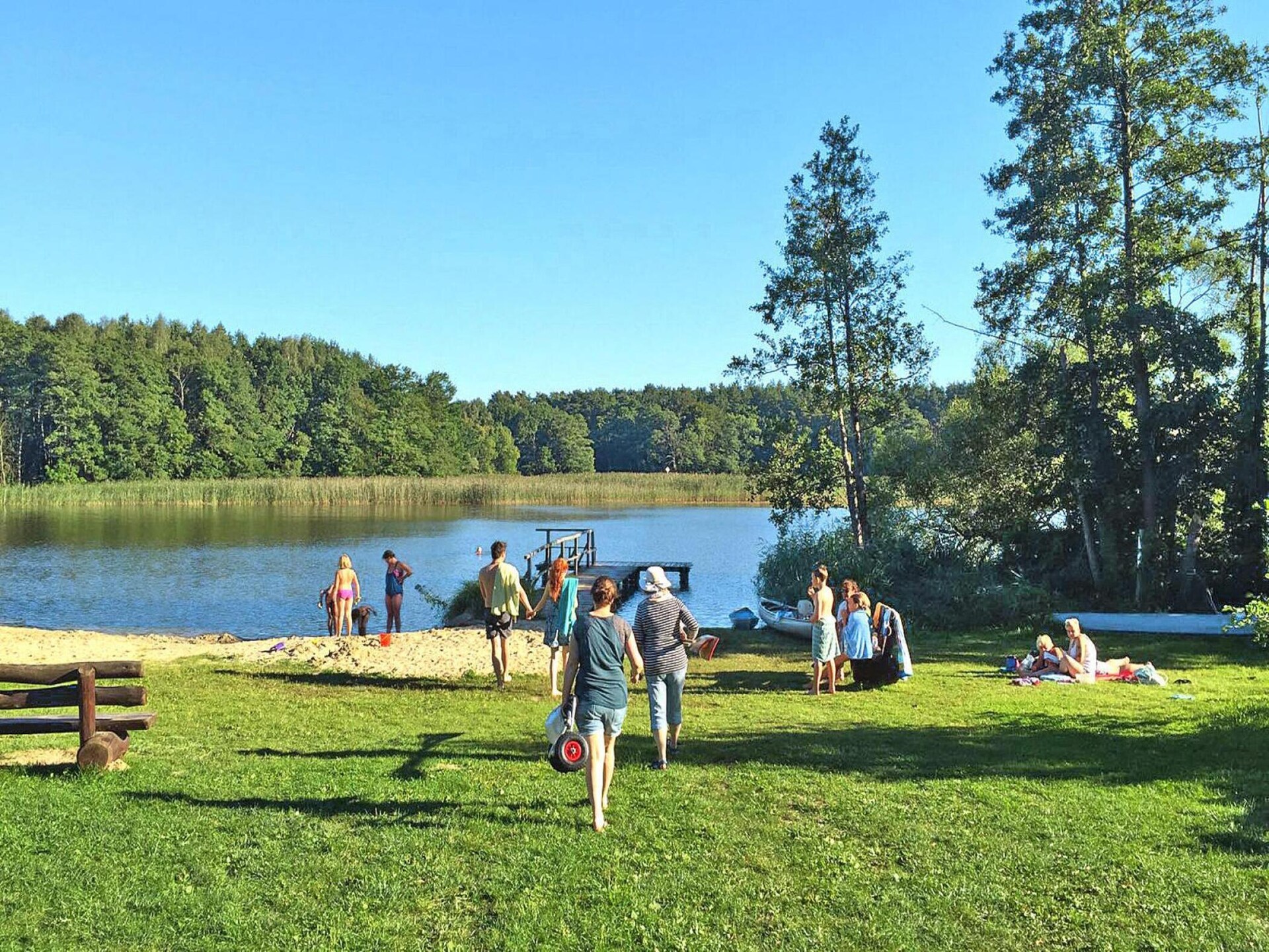Licht vakantiehuis met open haard, 200m van de Vilzsee bij Mirow - foto 11