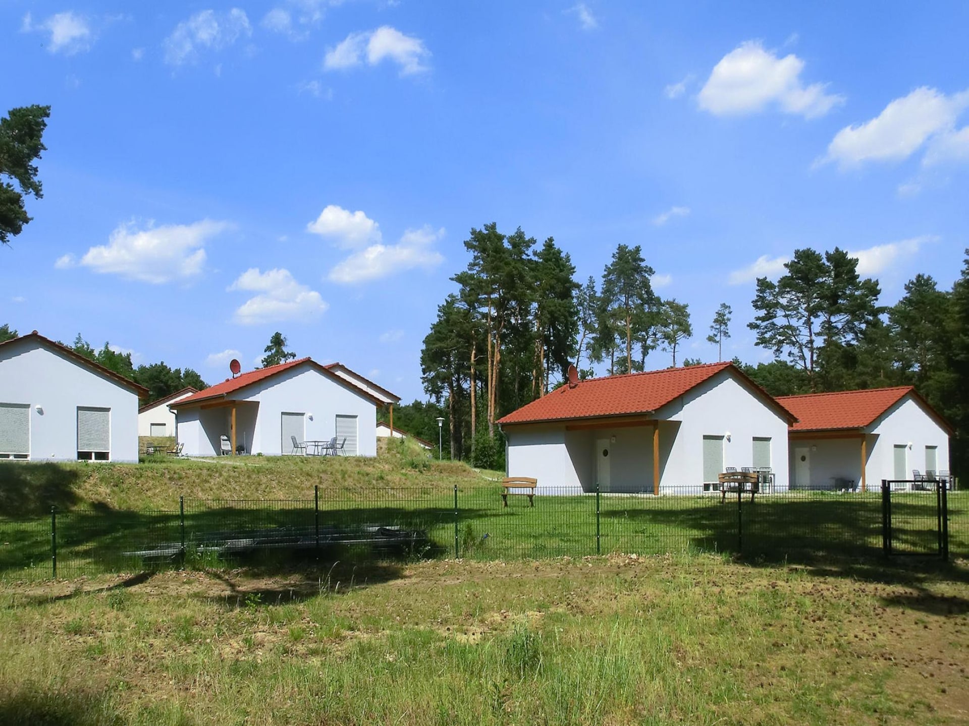 Vrijstaande bungalow aan het Storkower See met eigen tuin - foto 4