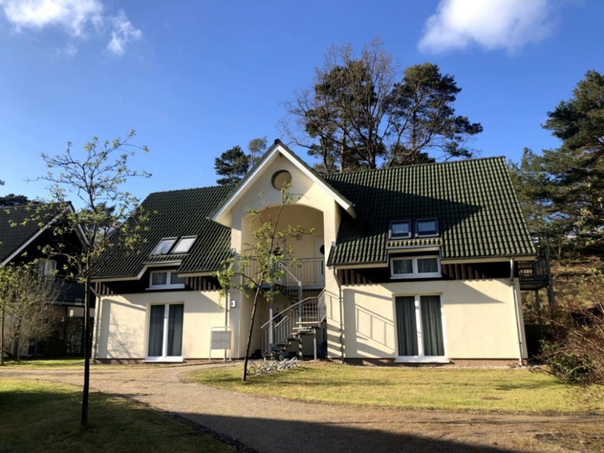 Op 300 m van zee: modern appartement voor 4 personen in Trassenheide - foto 1