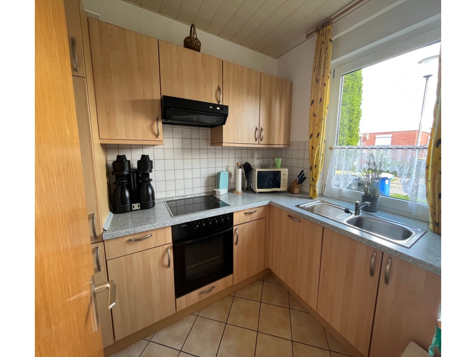 Knusse bungalow bij zee met fietsen, tuin en tennisbaan in Dornumersiel - foto 5