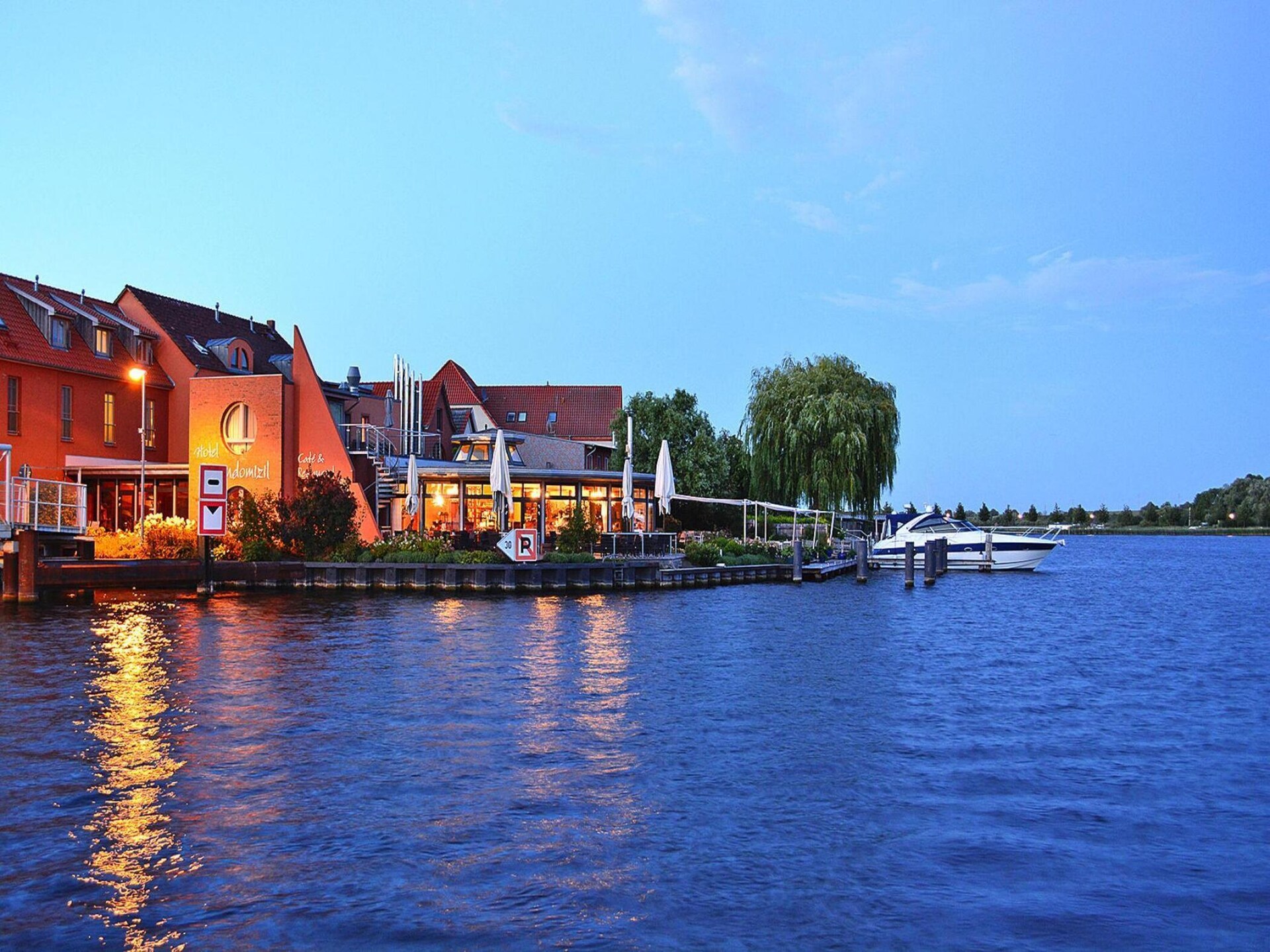 Aan het meer: Modern maisonnette appartement in Malchow - foto 12