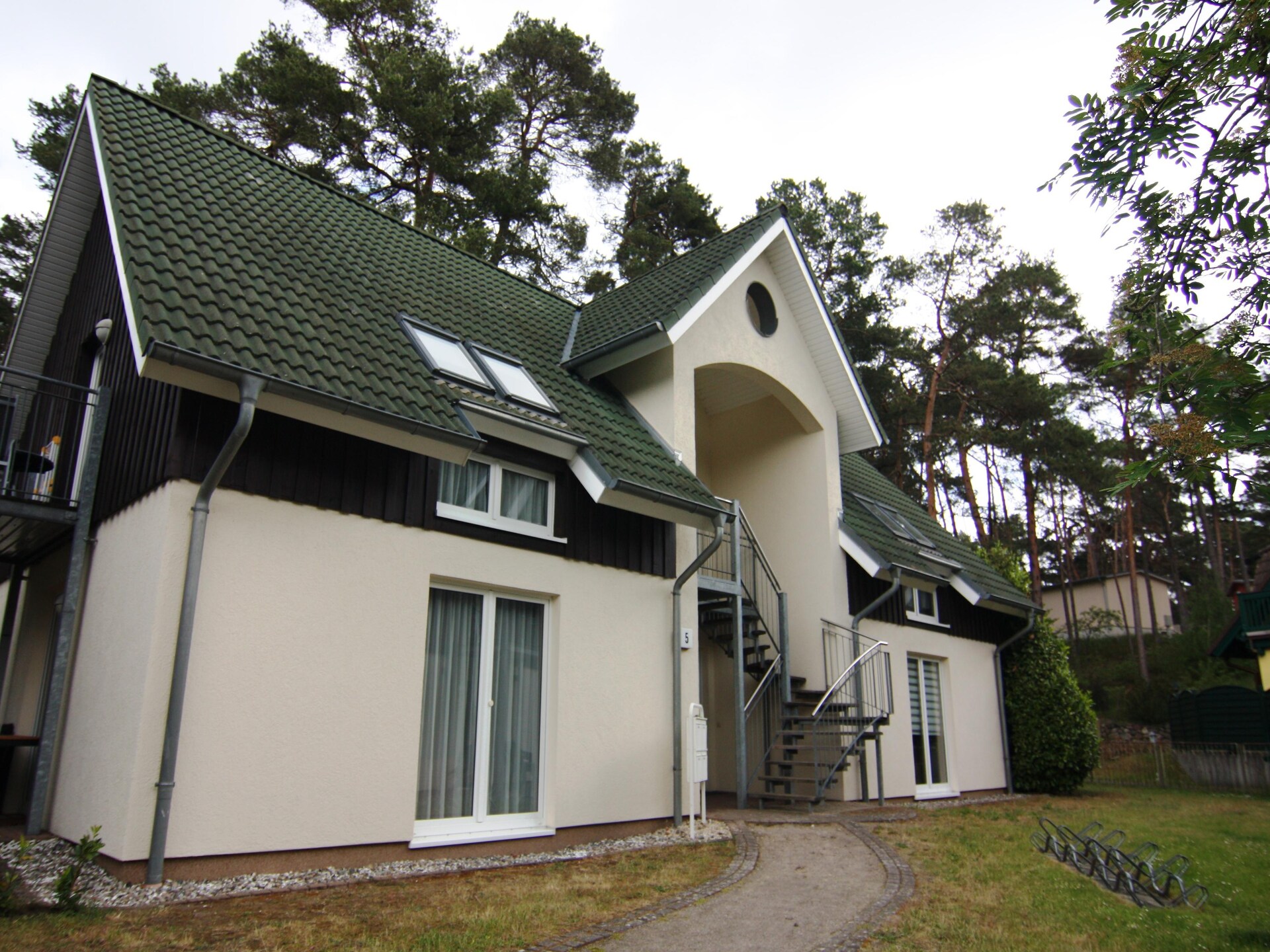 Modern appartement op 300 meter van strand Trassenheide met terras - foto 34