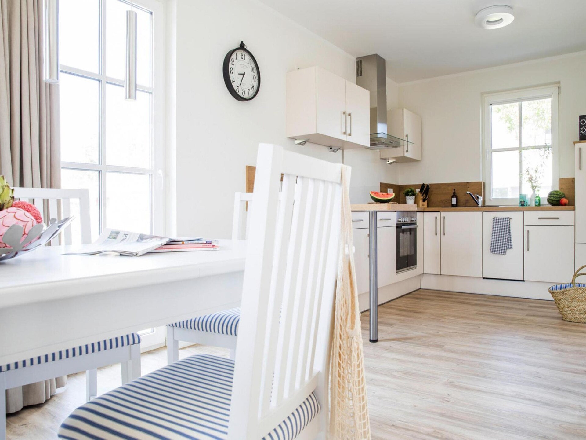 Luxe rietgedekt vakantiehuis met sauna en privé zwemplek aan de lagune - foto 8