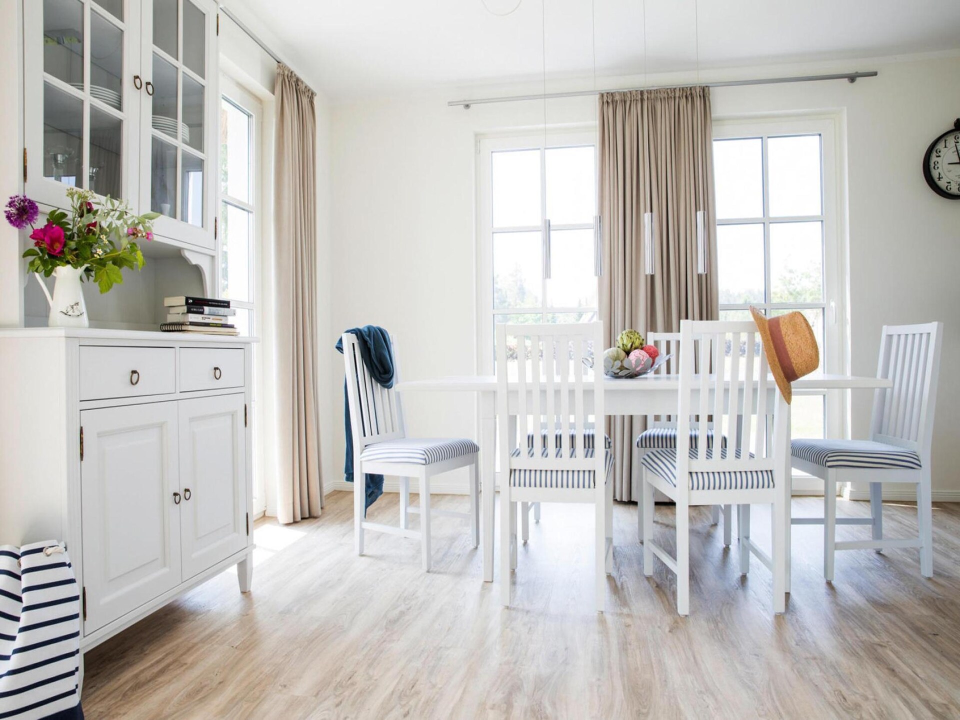 Luxe rietgedekt vakantiehuis met sauna en privé zwemplek aan de lagune - foto 3