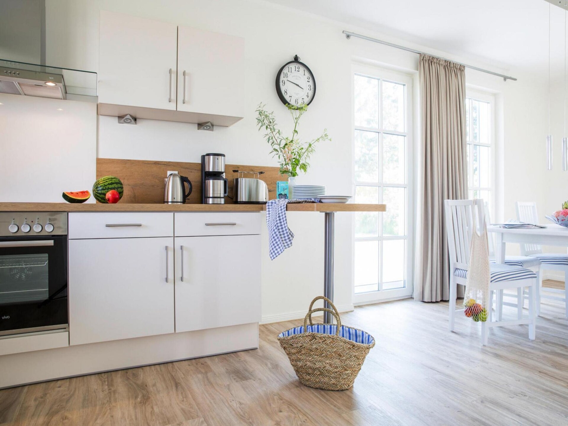 Luxe rietgedekt vakantiehuis met sauna en privé zwemplek aan de lagune - foto 5