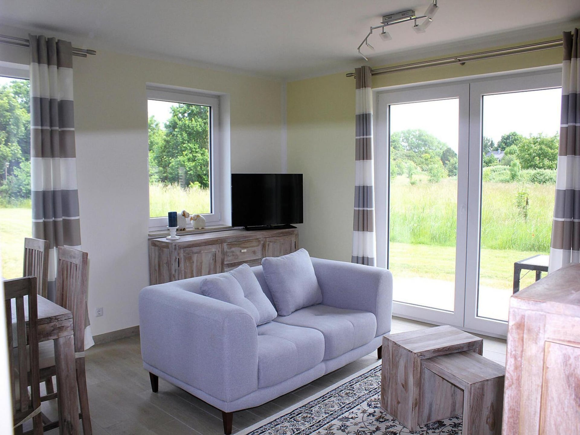 Op 450 m van het meer: rietgedekt vakantiehuis in Vieregge - foto 2