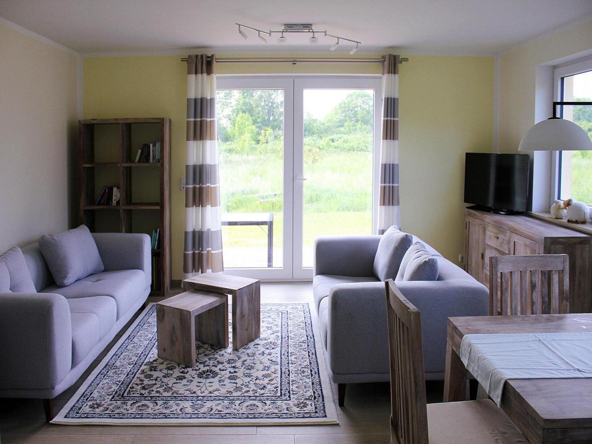 Op 450 m van het meer: rietgedekt vakantiehuis in Vieregge - foto 3