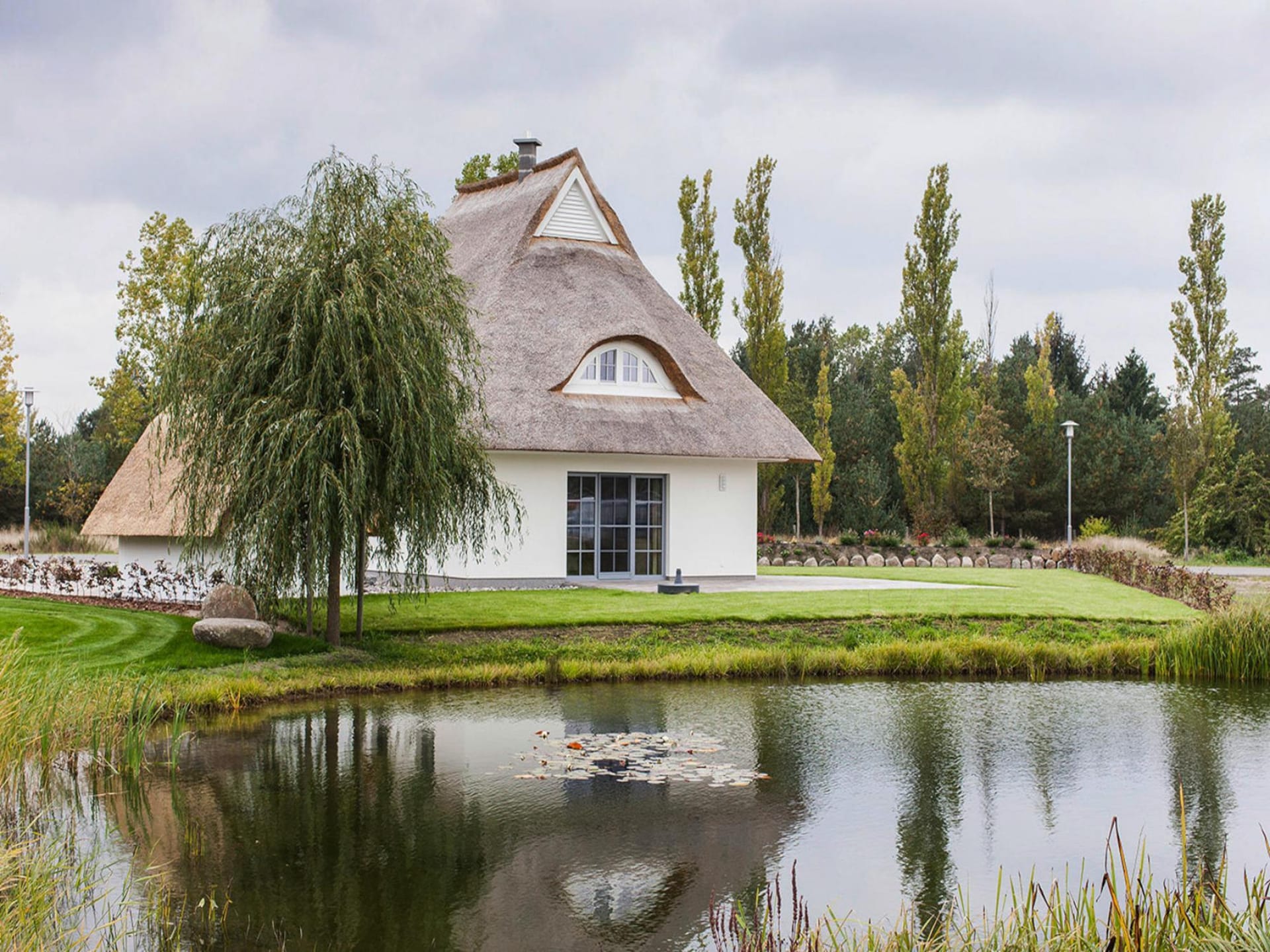 Aan het meer: Luxe rietgedekt vakantiehuis in Fuhlendorf · 6 pers. - foto 36
