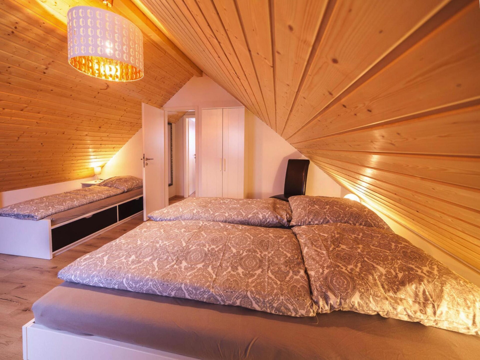 Moderne bungalow aan het Partwitzer See met weids uitzicht over het water - foto 6