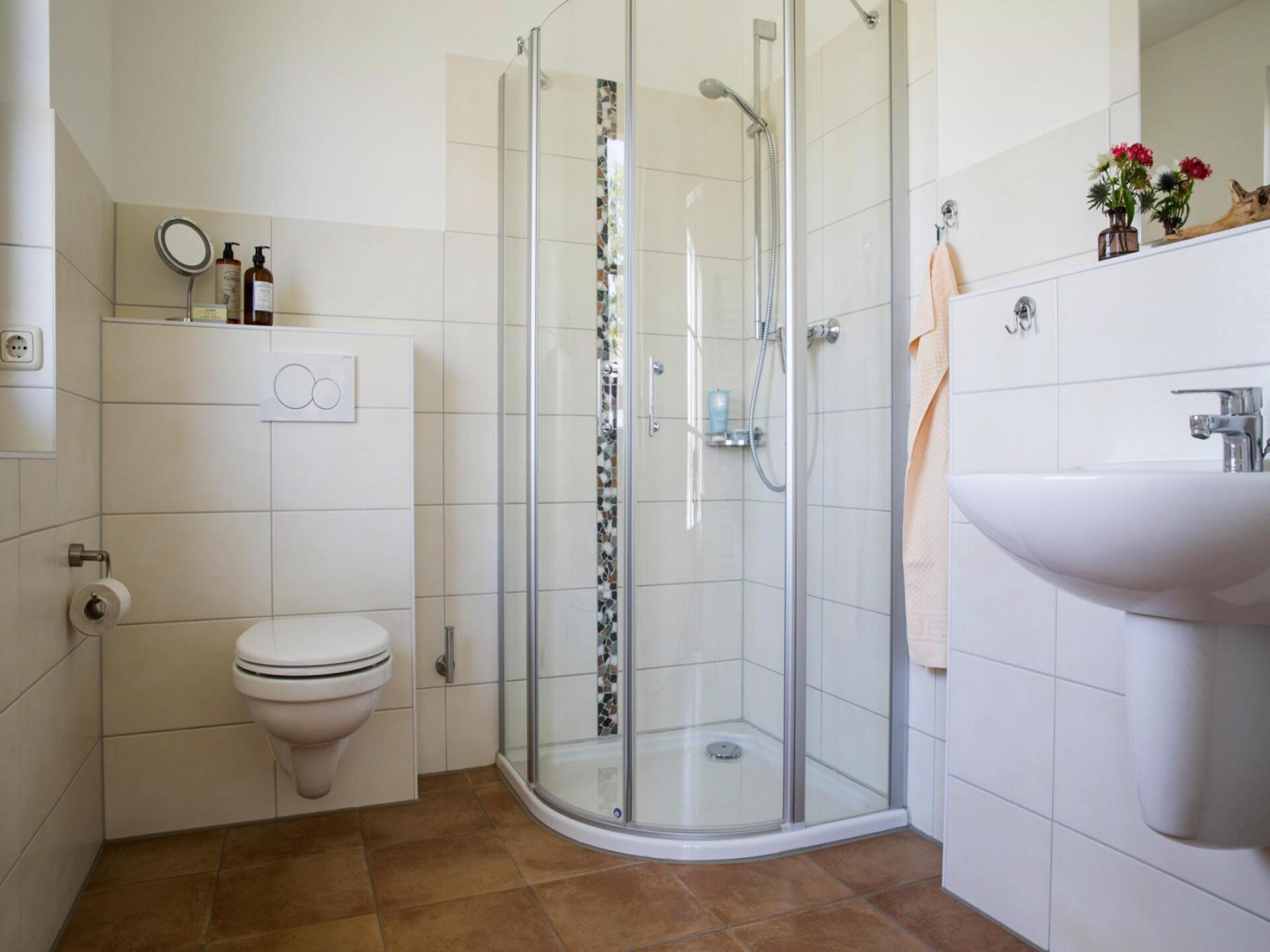 Luxe rietgedekt vakantiehuis met zwemplek aan de lagune in Fuhlendorf - foto 17