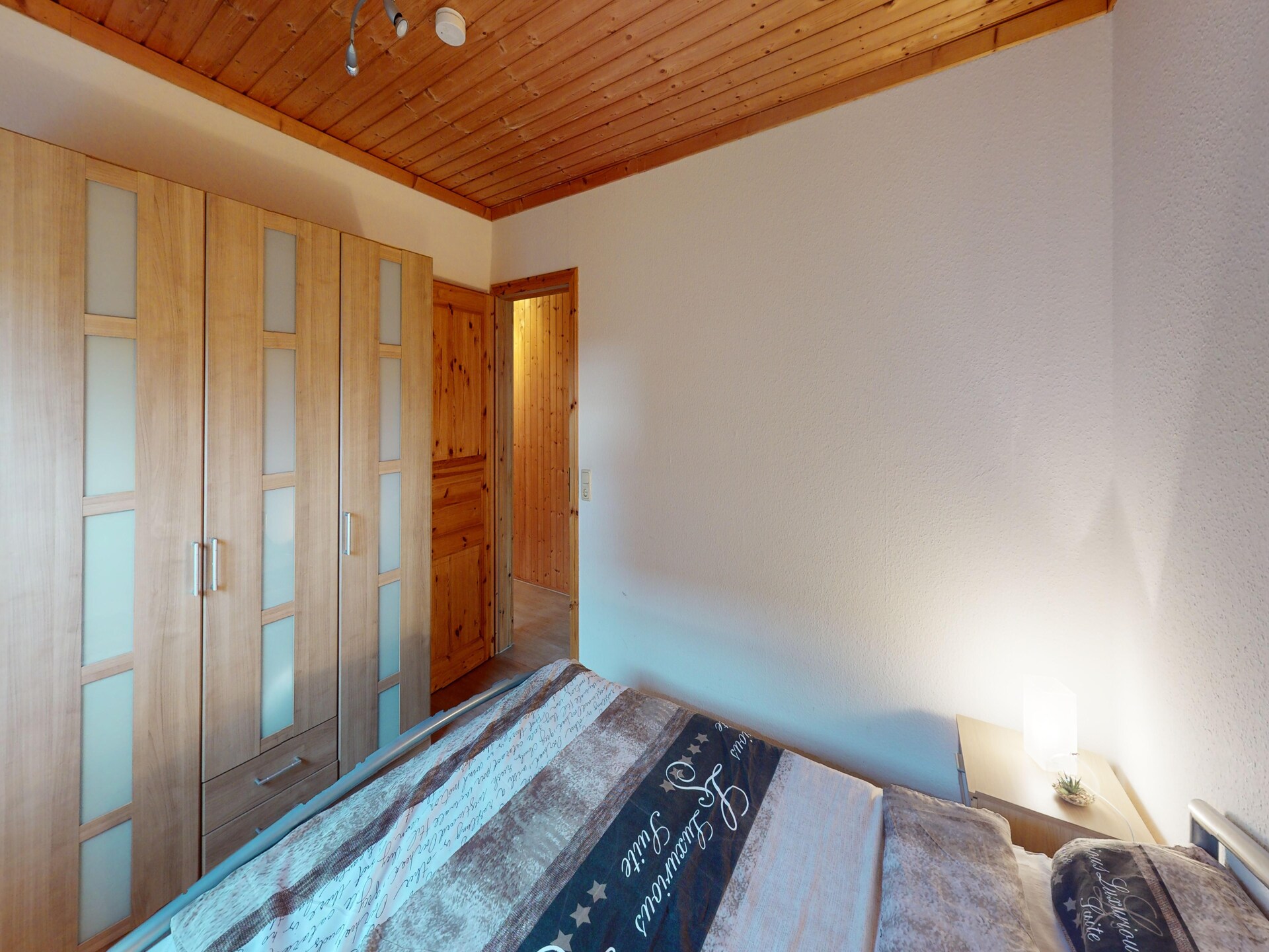 Scandinavisch vakantiehuis met sauna, 100m van het meer bij Müritz - foto 17