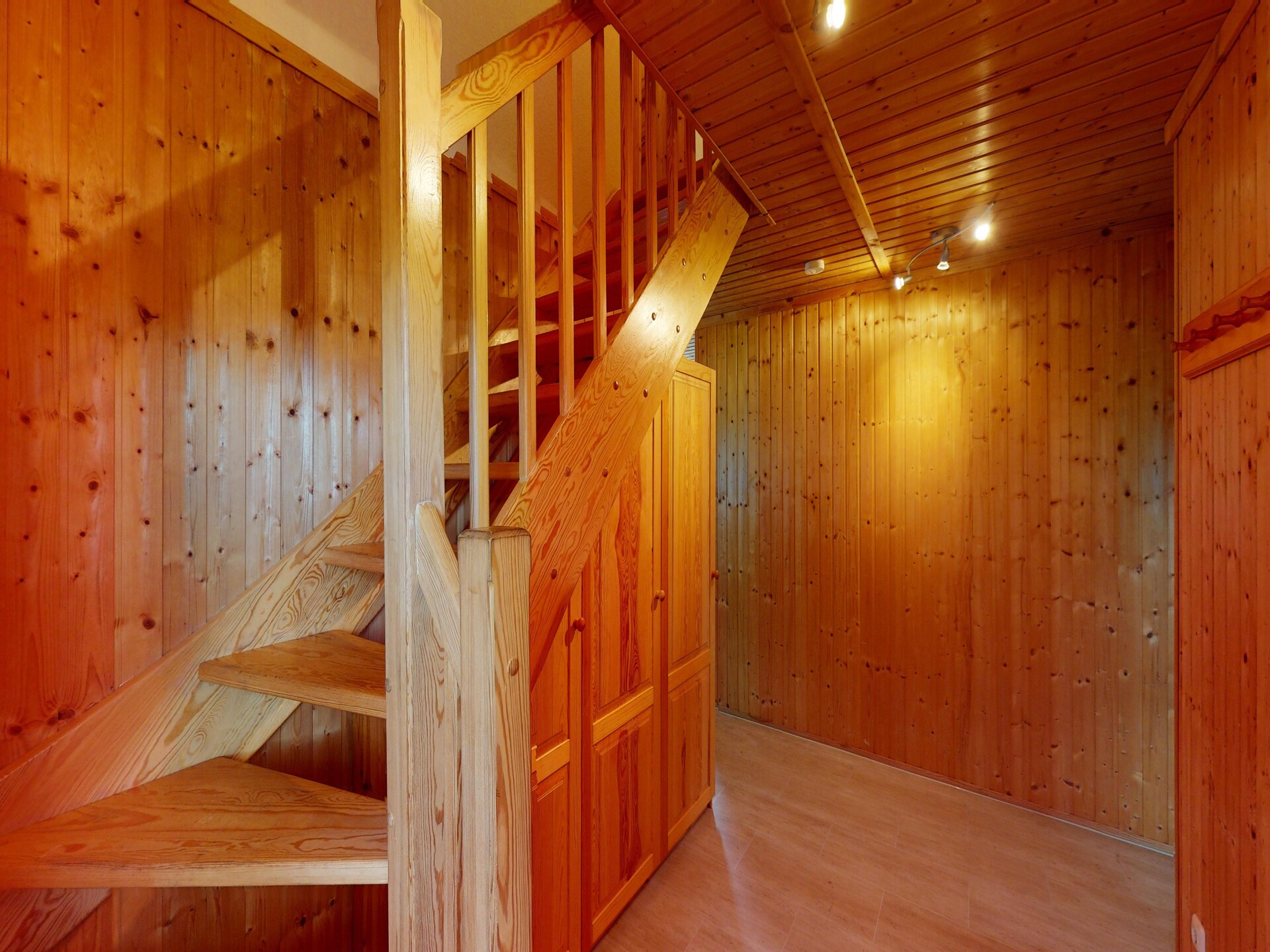 Scandinavisch vakantiehuis met sauna, 100m van het meer bij Müritz - foto 13