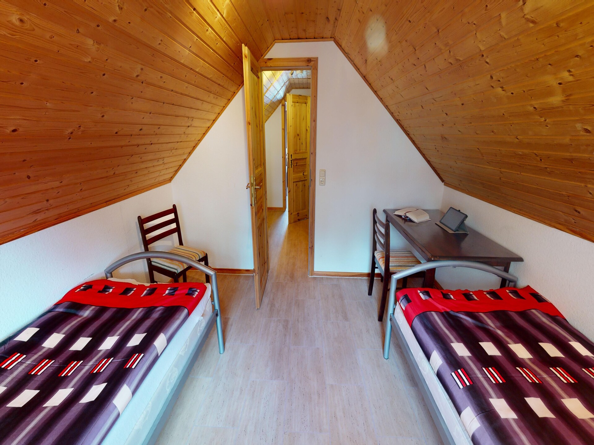 Scandinavisch vakantiehuis met sauna, 100m van het meer bij Müritz - foto 21