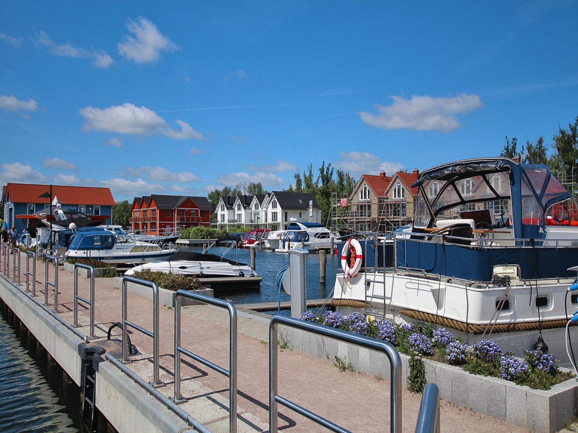 Luxe 5-persoons appartement direct aan de jachthaven van Plau am See - foto 15