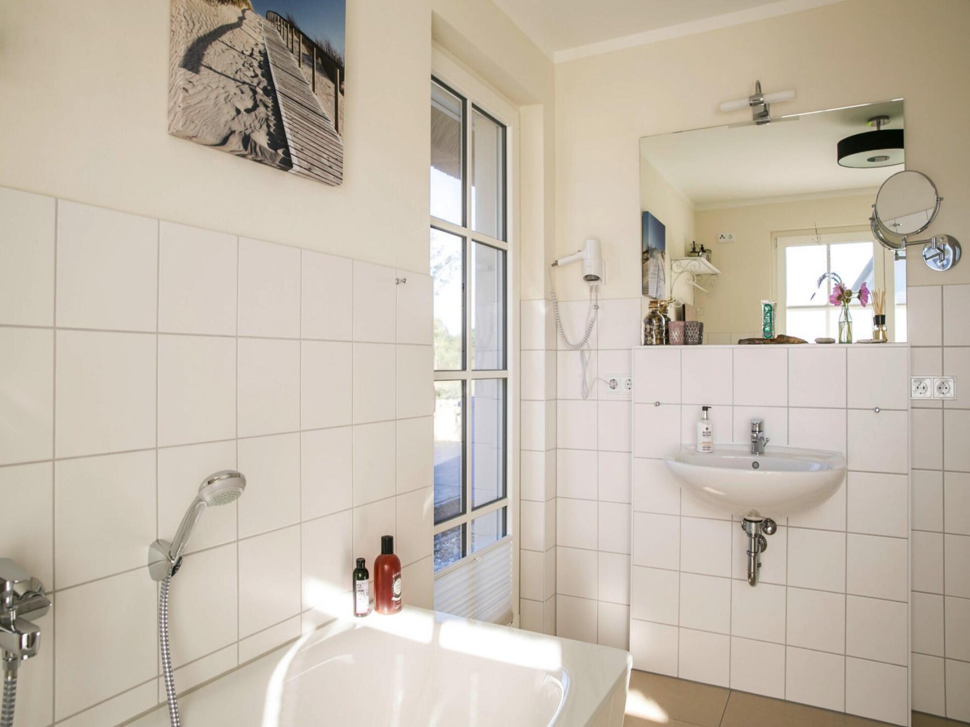 Rietgedekt vakantiehuis aan de lagune met sauna, 100 meter van het water - foto 14