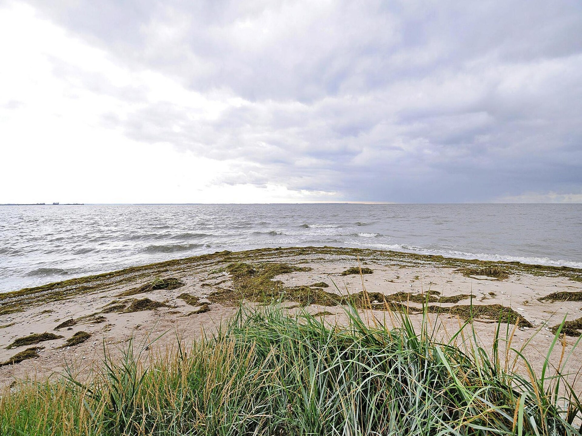 Op 600 m van het meer: Luxe landhuis appartement in Garz - foto 17