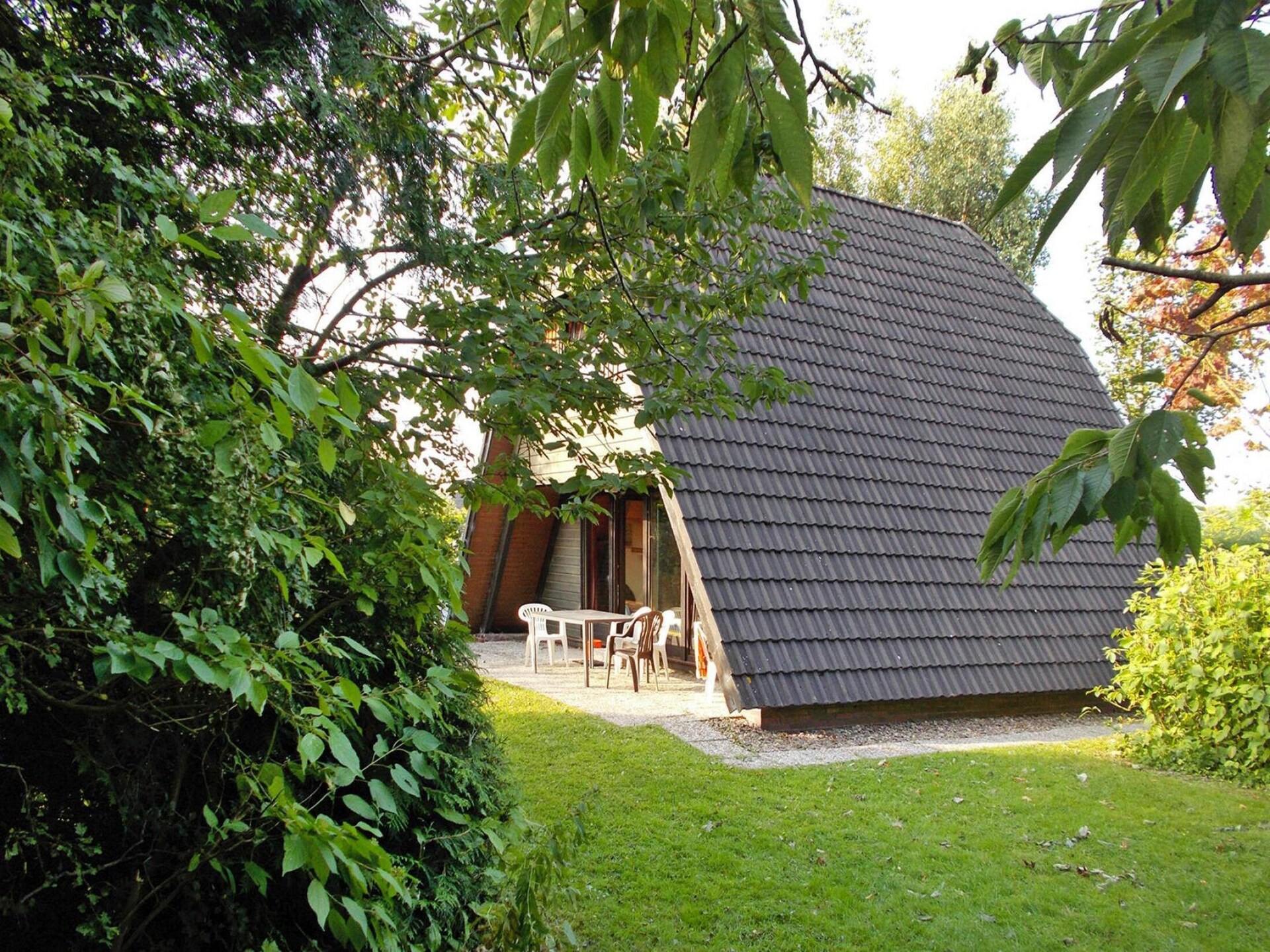 Knus Nurdachhaus in Burhave, 300m van zee en strand - foto 11