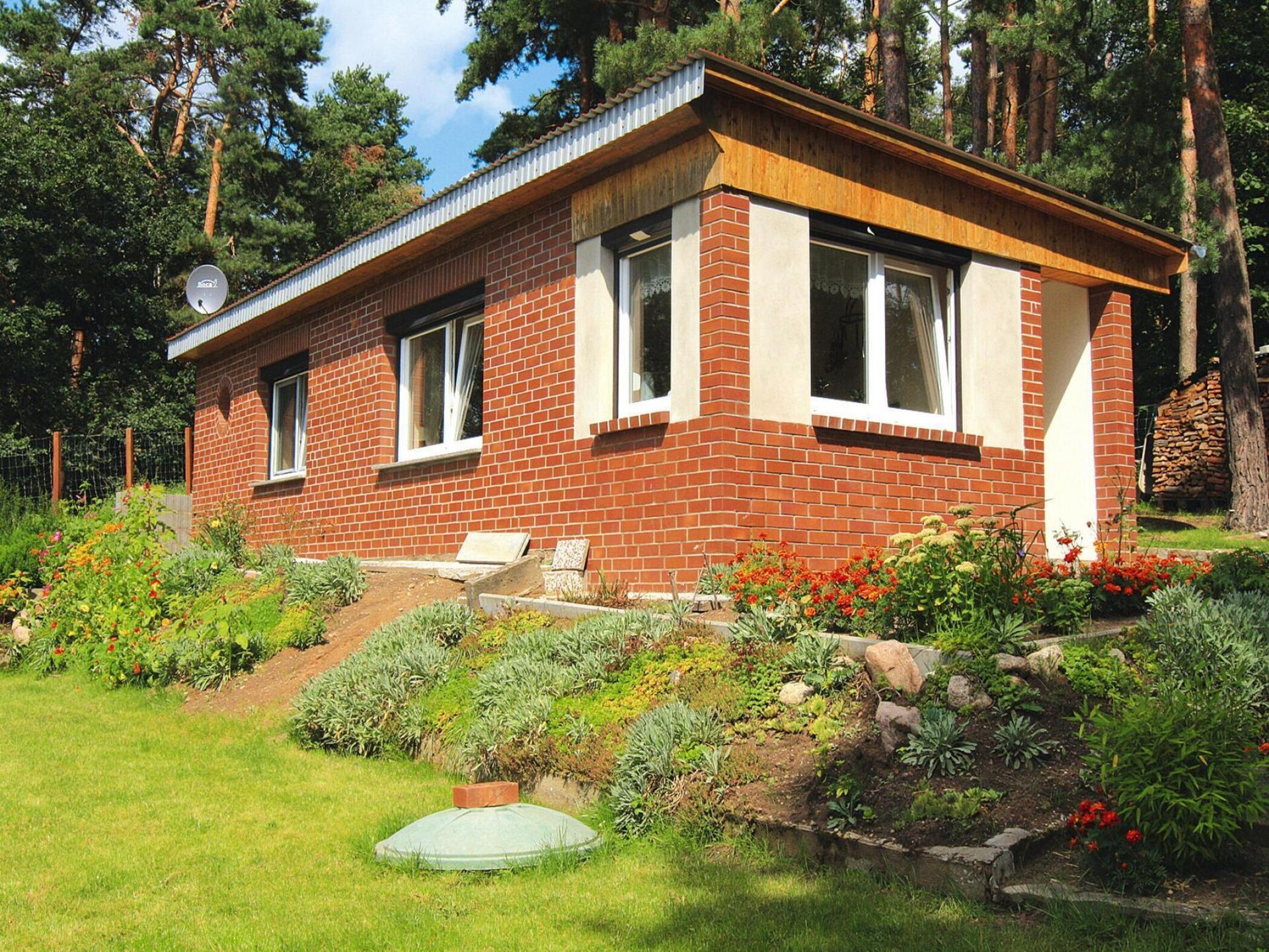 2-persoons vakantiehuis aan het meer in Feldberger Seenlandschaft - foto 2