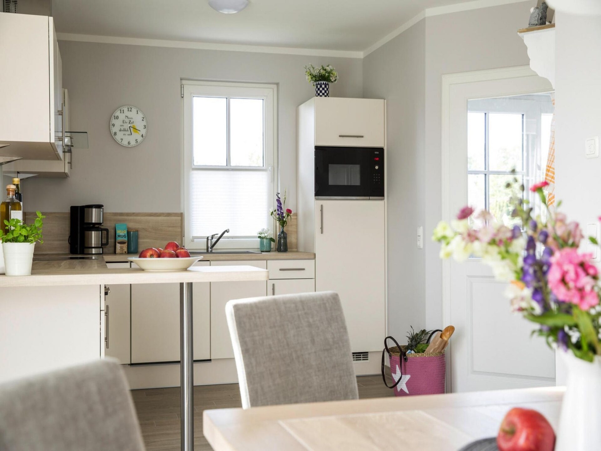 Luxe rietgedekt vakantiehuis met sauna en eigen zwemplek aan de lagune - foto 11