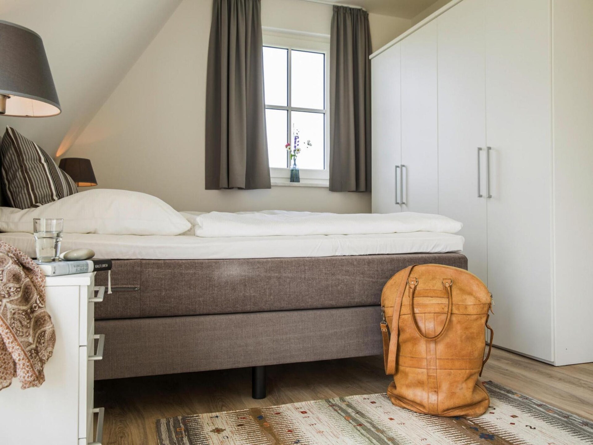 Luxe rietgedekt vakantiehuis met sauna en eigen zwemplek aan de lagune - foto 20