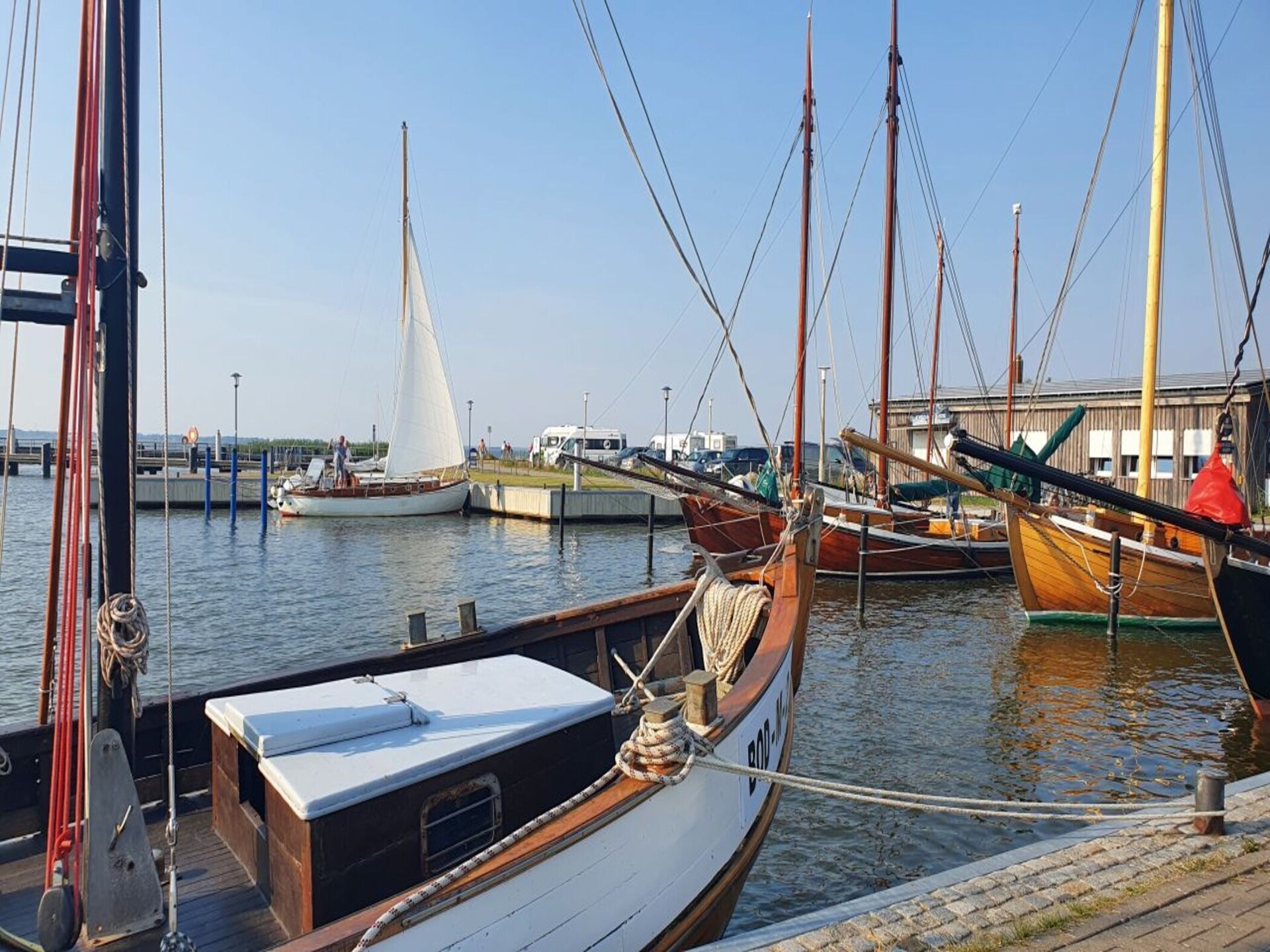 Aan het meer: Luxe vakantiehuis met rieten dak in Fuhlendorf · 105 m² - foto 16