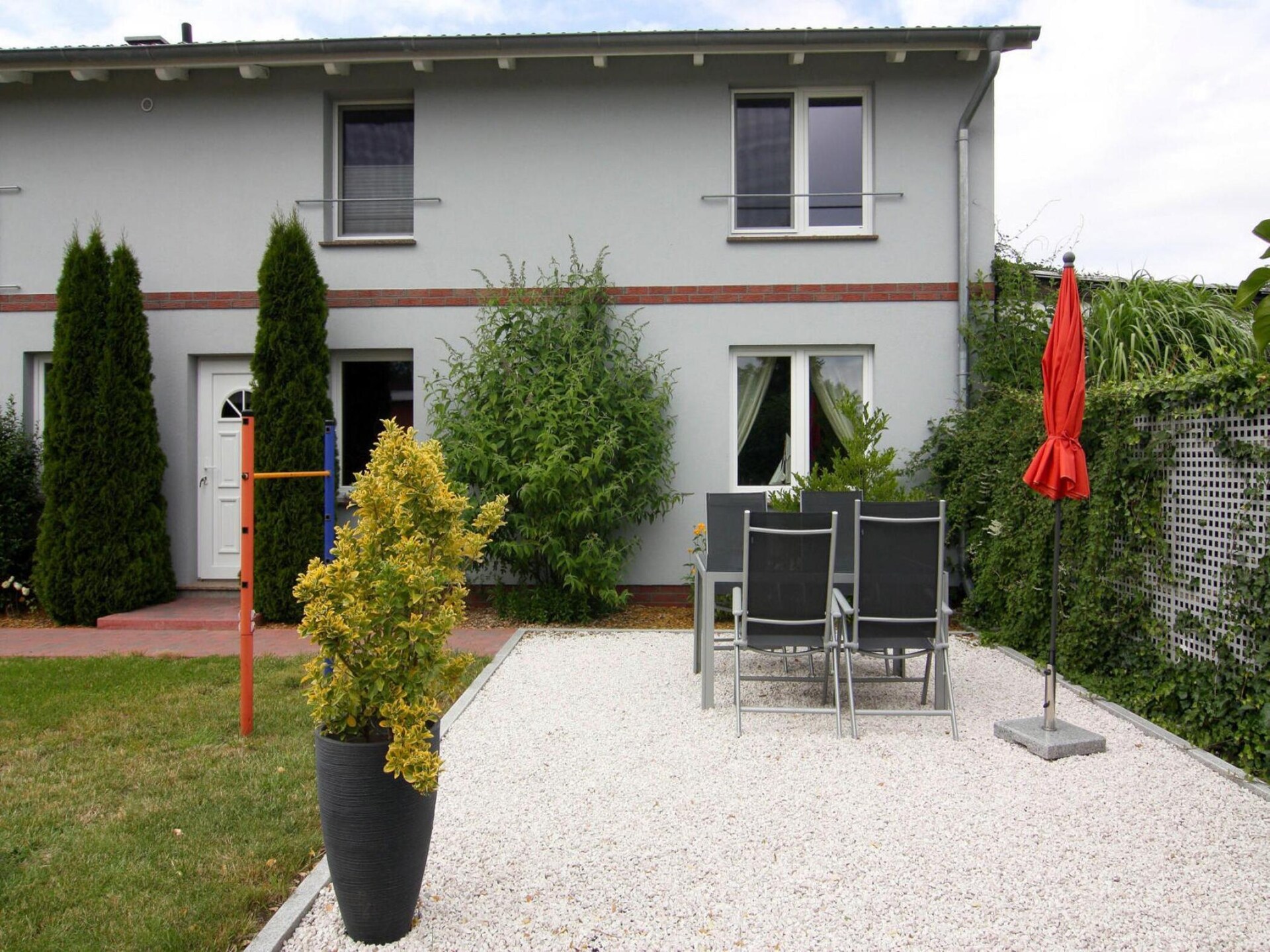 Ruim appartement met speeltuin en terras, 12 km van het strand - foto 1