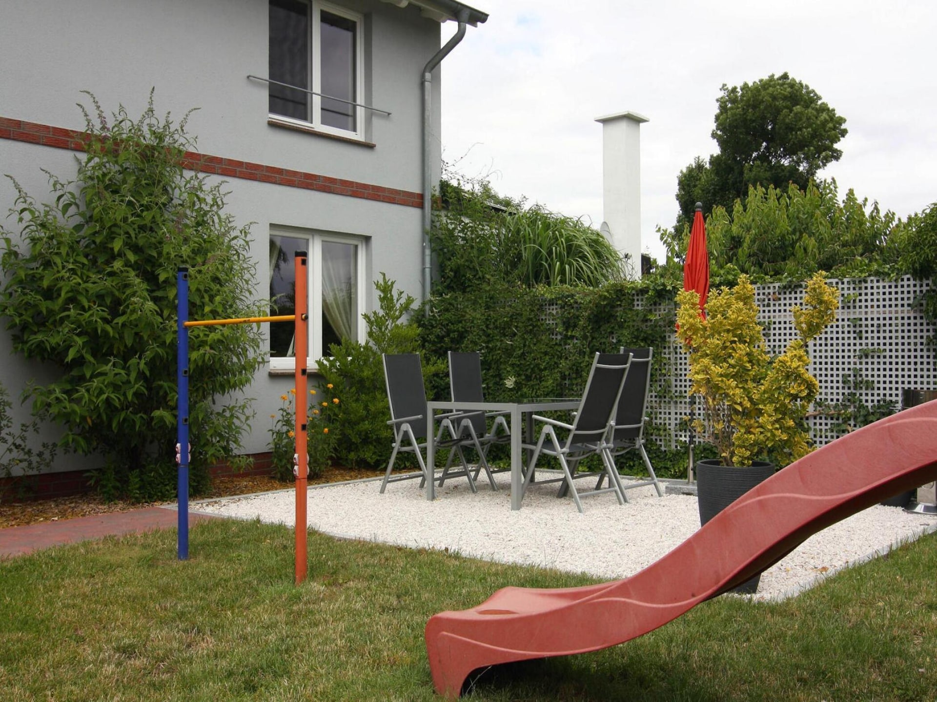 Ruim appartement met speeltuin en terras, 12 km van het strand - foto 2