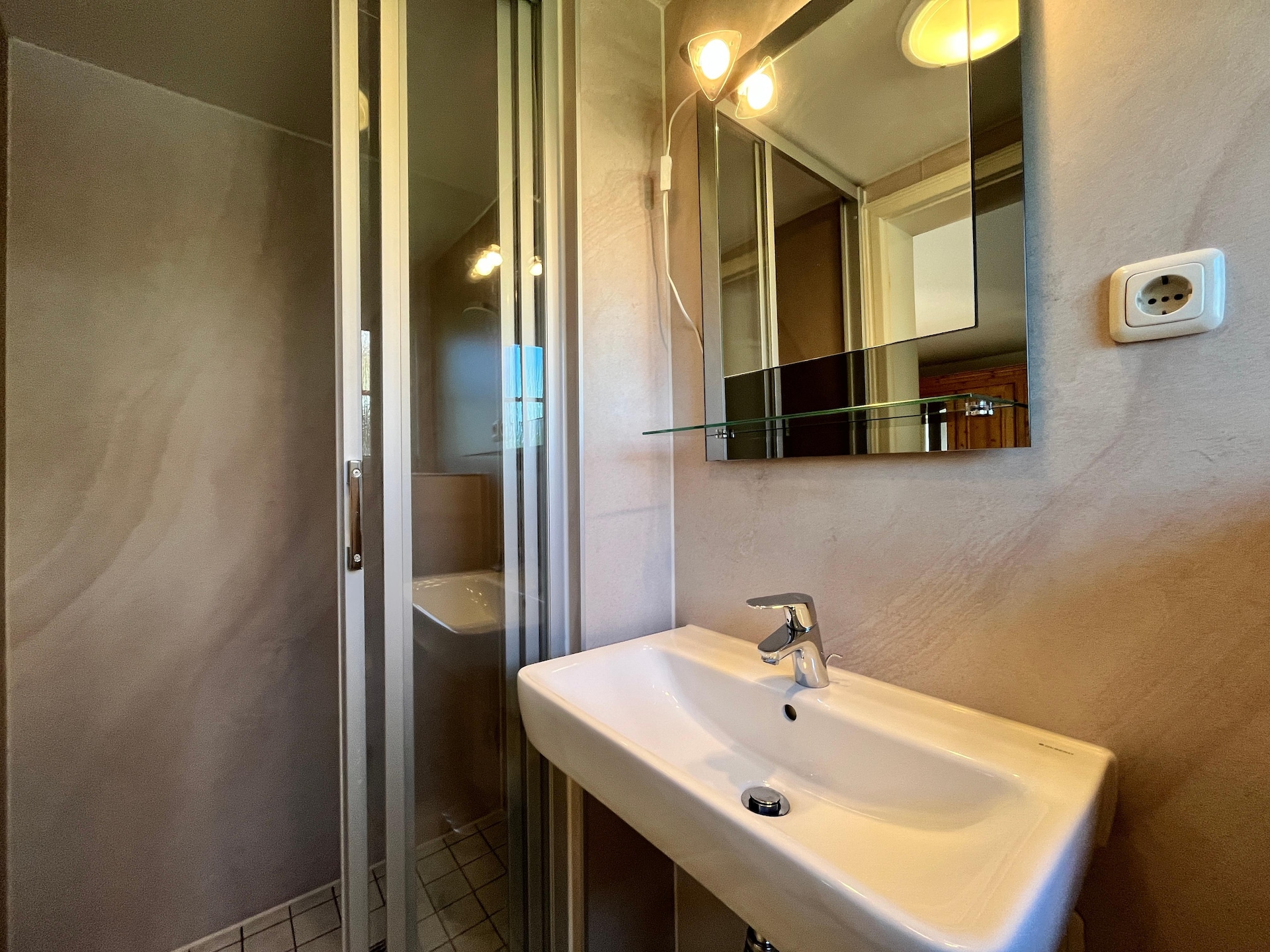 Op 650 m van het meer: Sfeervol appartement in Wieck am Darß - foto 25