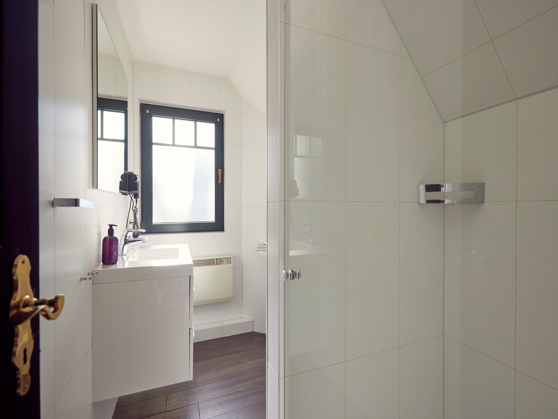 Luxe 4-persoons vakantiehuis op 50 meter van het meer in MLVP - foto 20