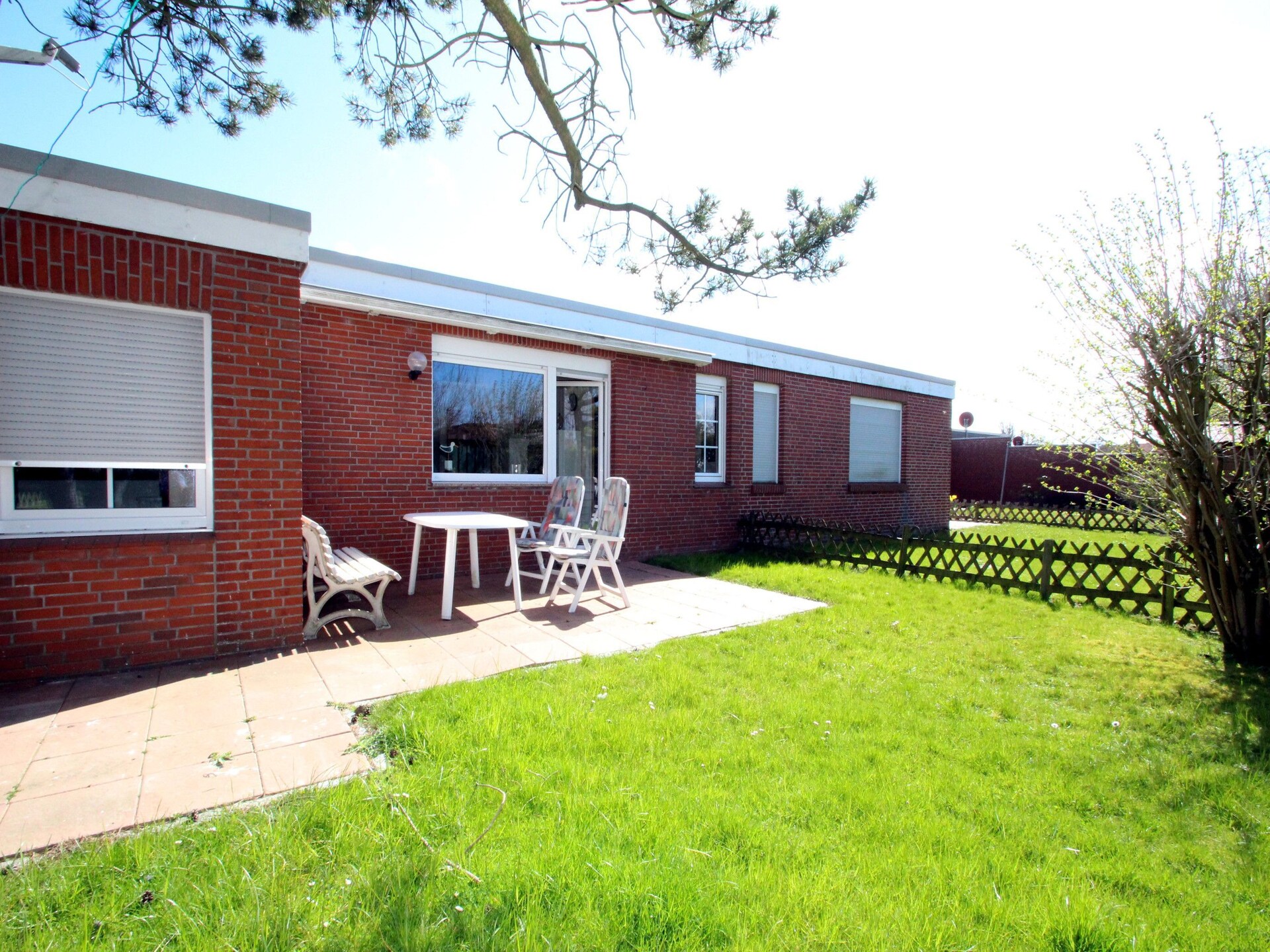 Gezellige 6-persoonsbungalow met tuin op 1,1 km van de Noordzee in Dornumersiel - foto 28