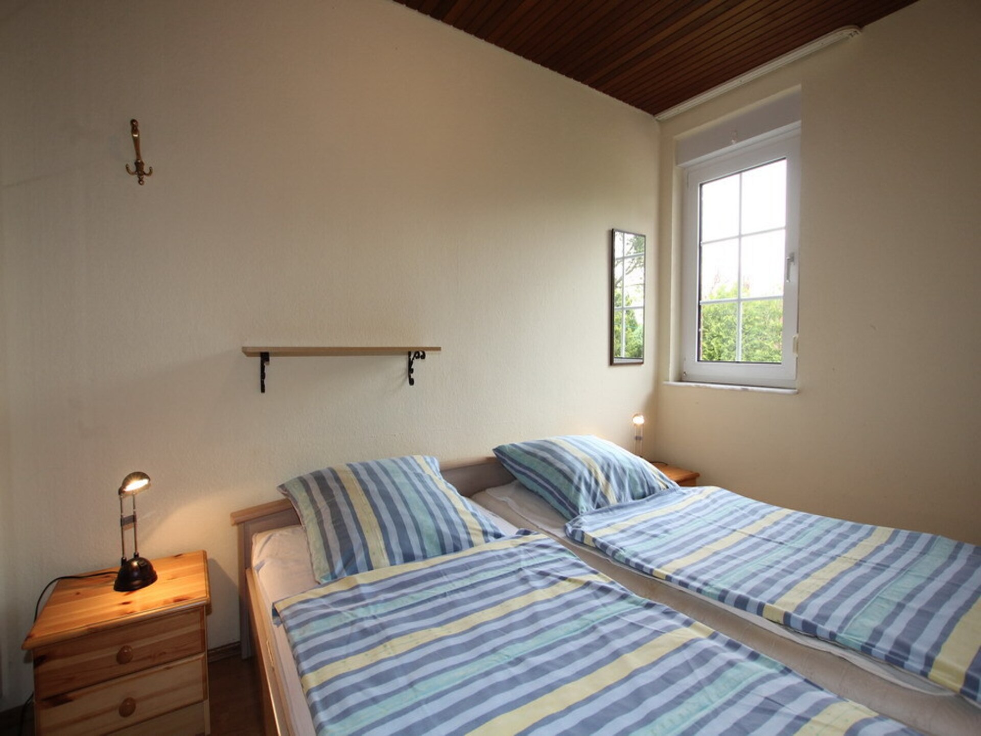 Gezellige 6-persoonsbungalow met tuin op 1,1 km van de Noordzee in Dornumersiel - foto 19