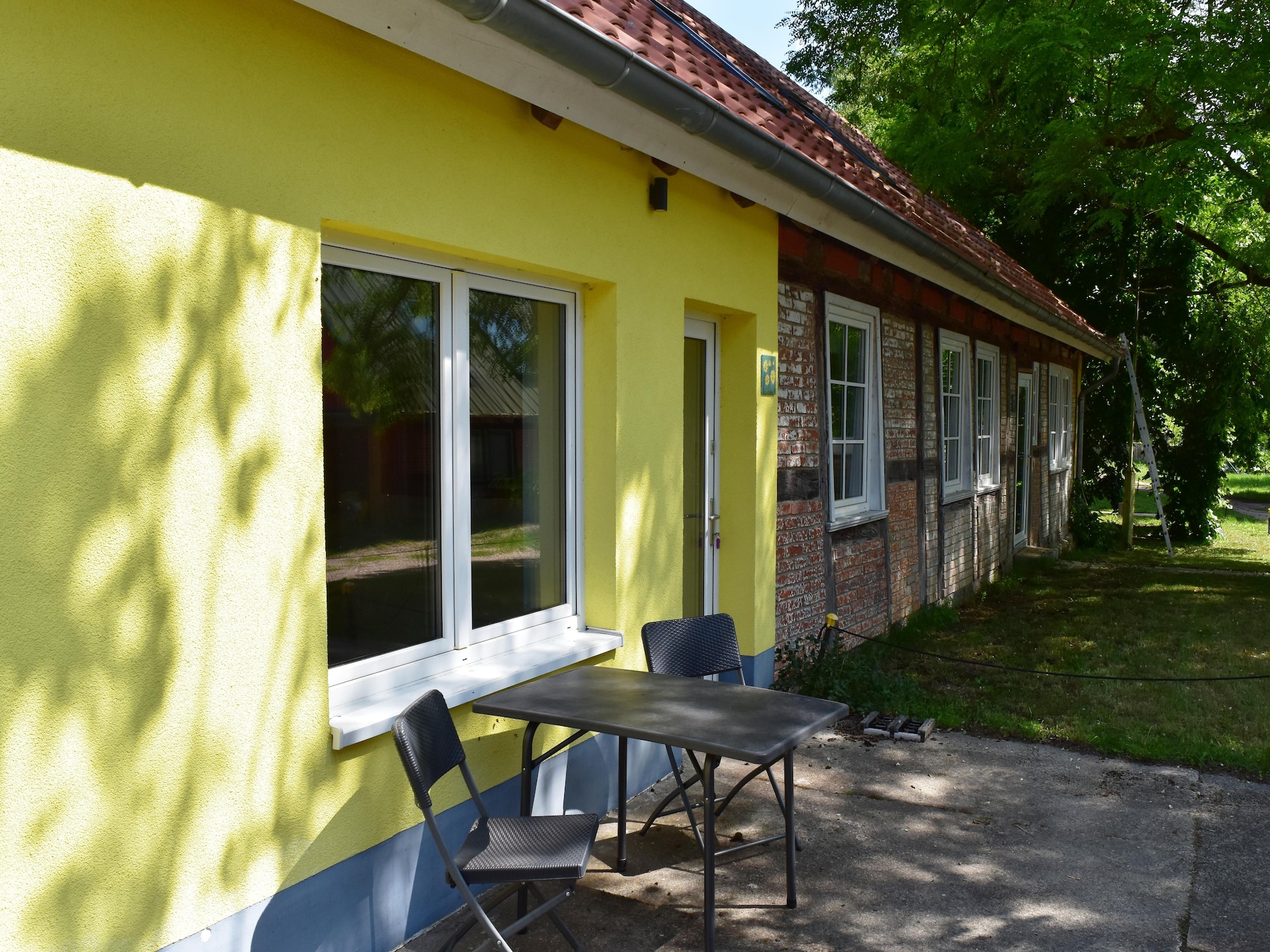 Op 800 m van het strand: Vakantiehuis Reihenhaus Tulpe in Lohmen - foto 3