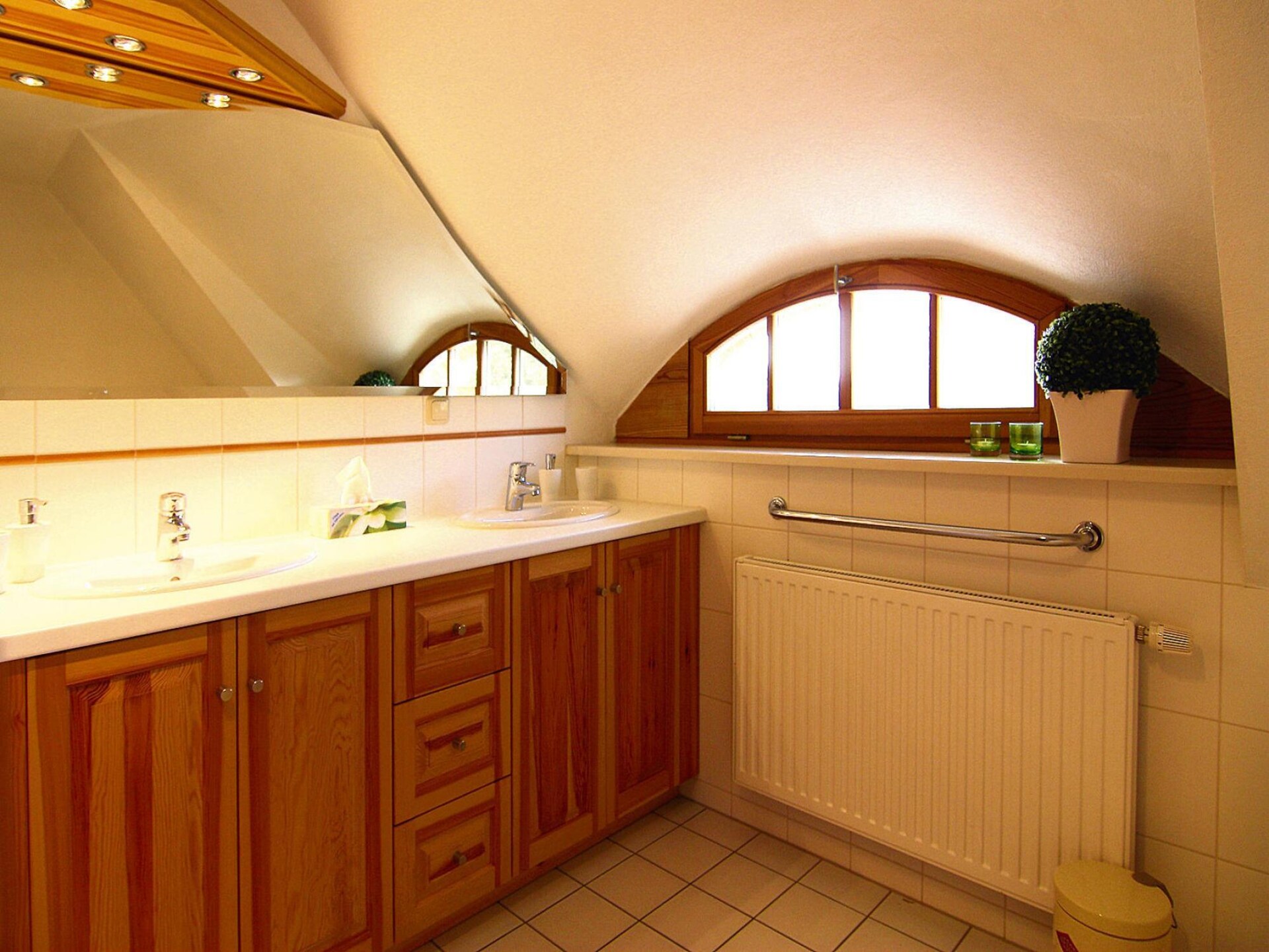 Monumentaal vakantieappartement met rieten dak bij de Schoritzer Wiek - foto 13