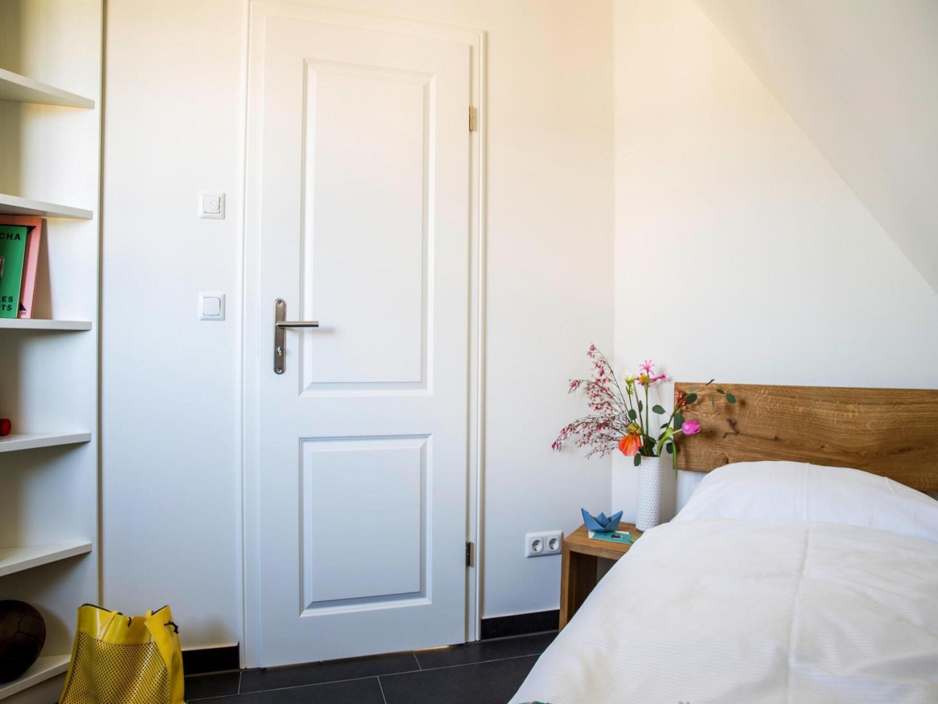 Luxe rietgedekt vakantiehuis met sauna en zwemlagune nabij Bodden - foto 17
