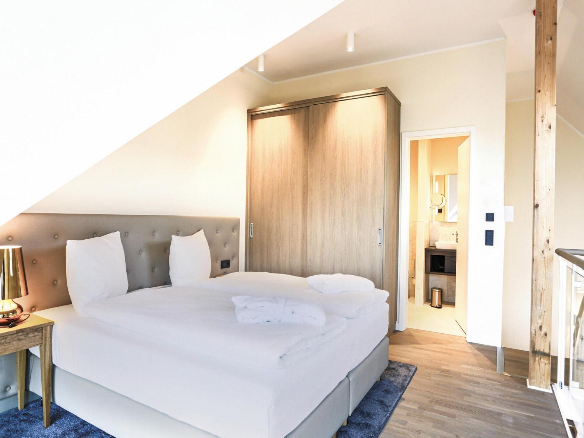 Kompass Maisonette: 70m² luxe aan de Müritzsee met balkon, wellness & wifi - foto 11