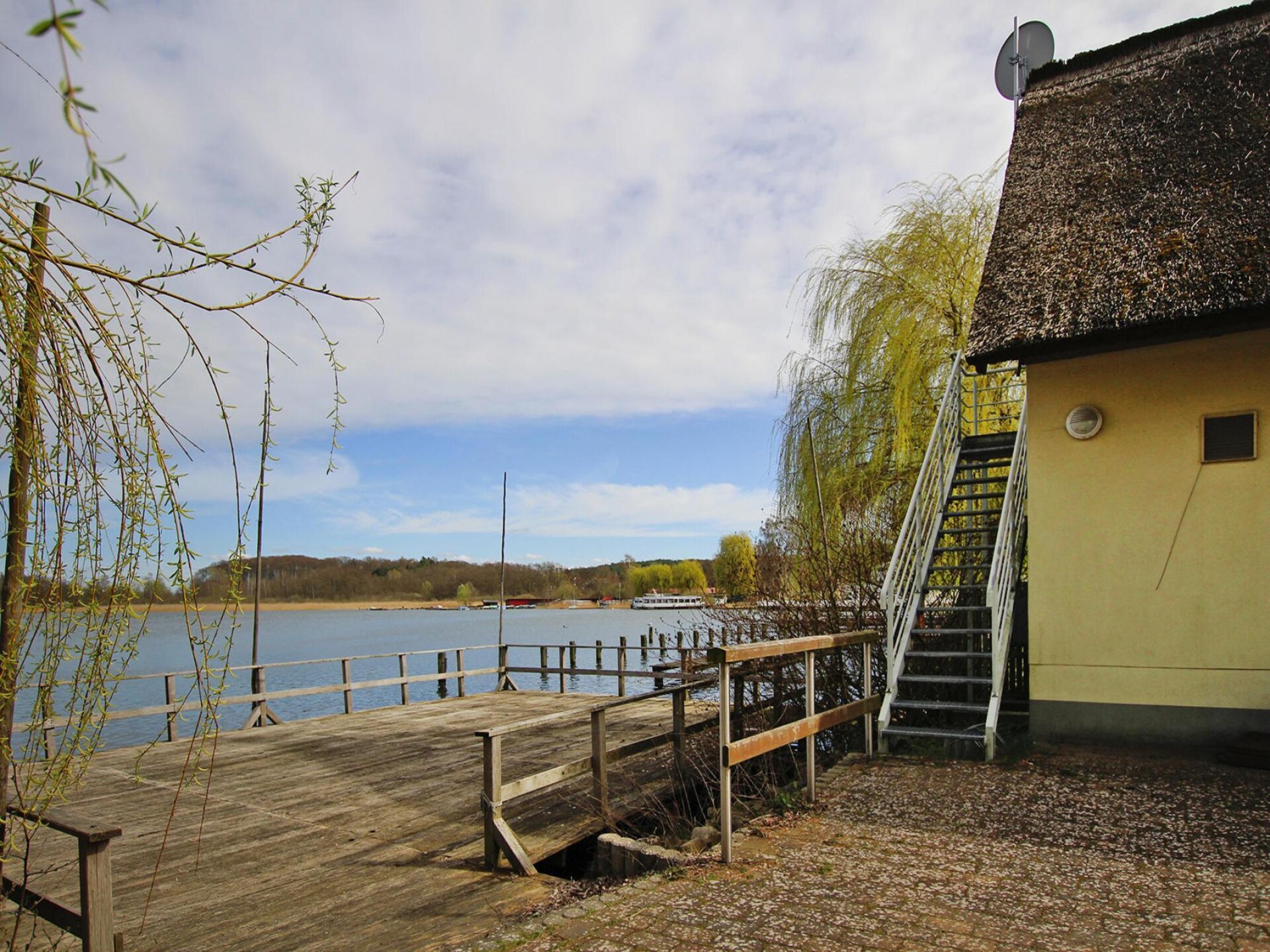 Modern appartement aan de Krakower See met vissershaven op 20 meter - foto 11