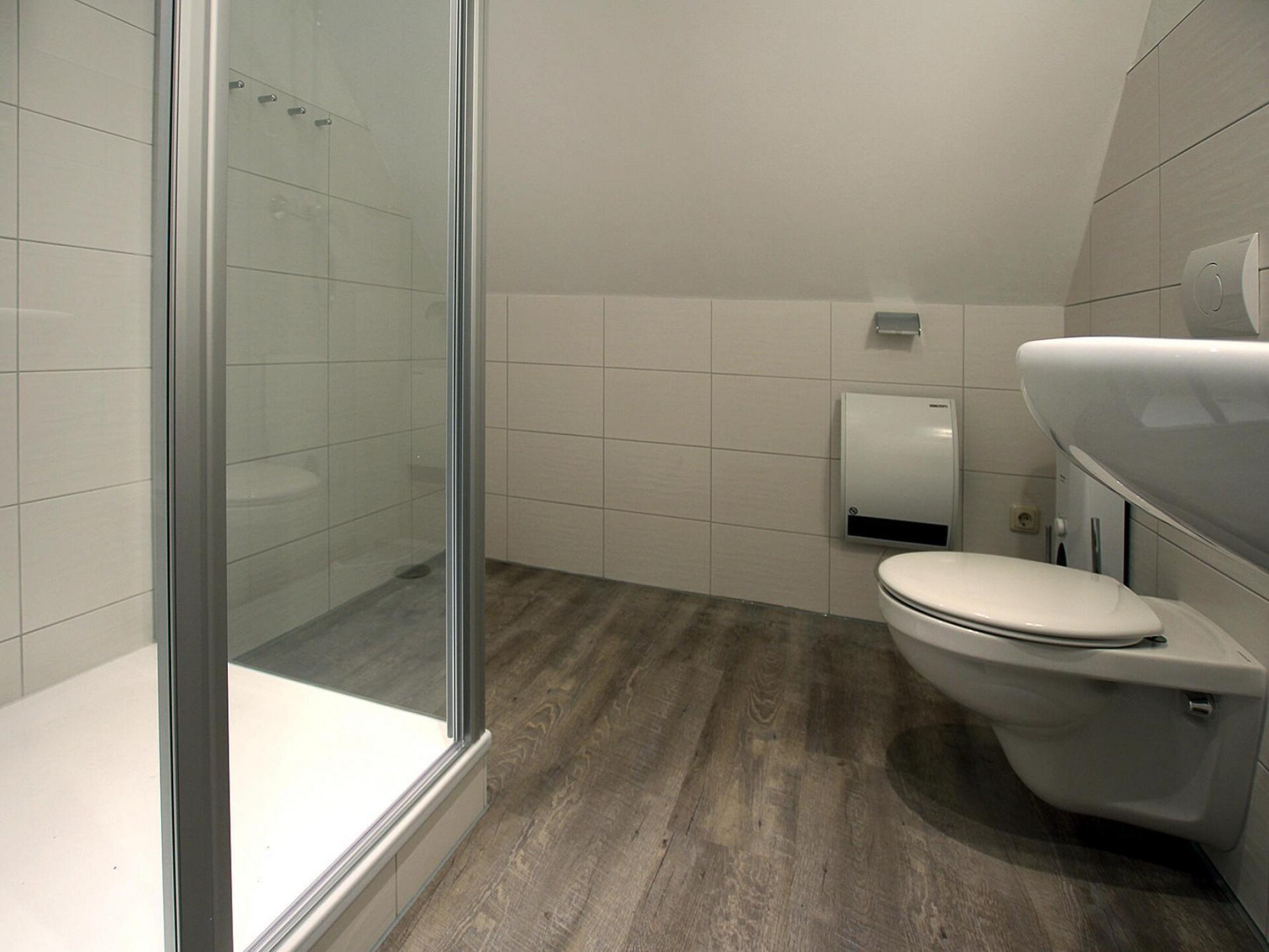 Modern appartement aan de Krakower See met vissershaven op 20 meter - foto 8