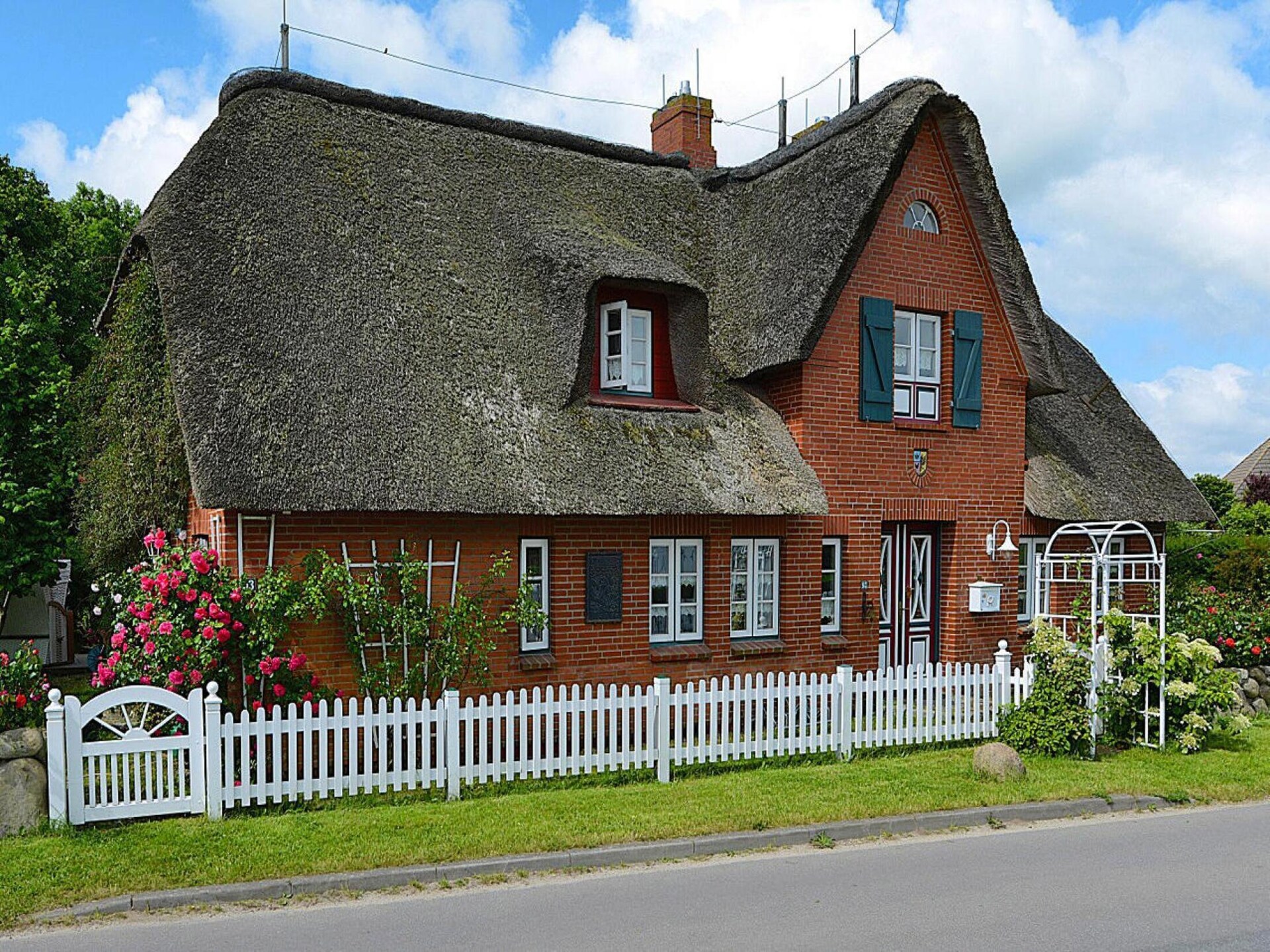 Sfeervol rietgedekt appartement op Föhr, vlakbij golfbaan en op 4 km van strand - foto 9
